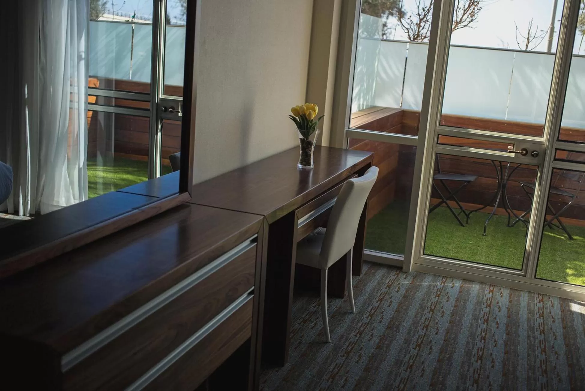 Double Room with Patio - single occupancy in Garden Events hotel גארדן הוטל אירועים