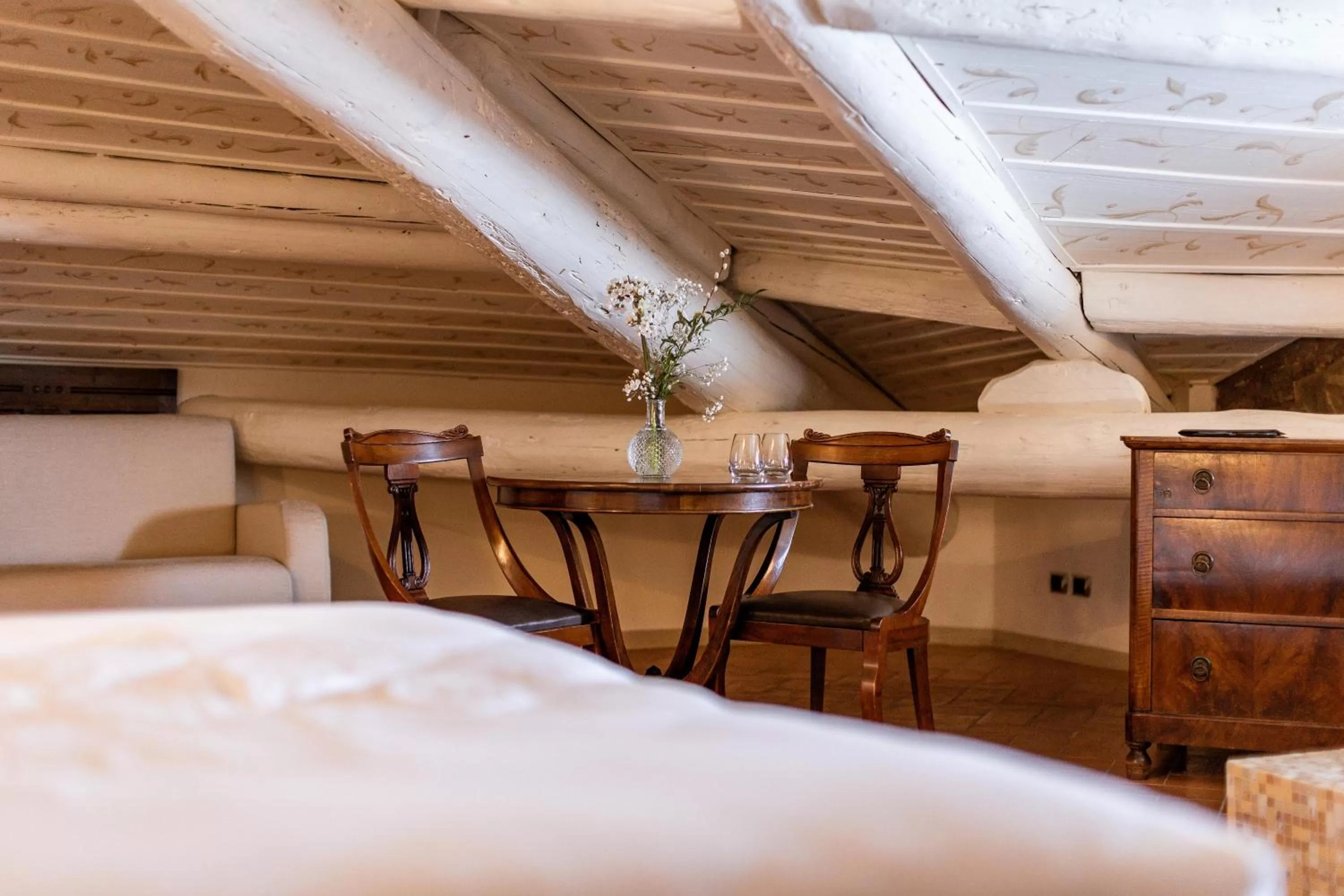 Seating Area in Classique