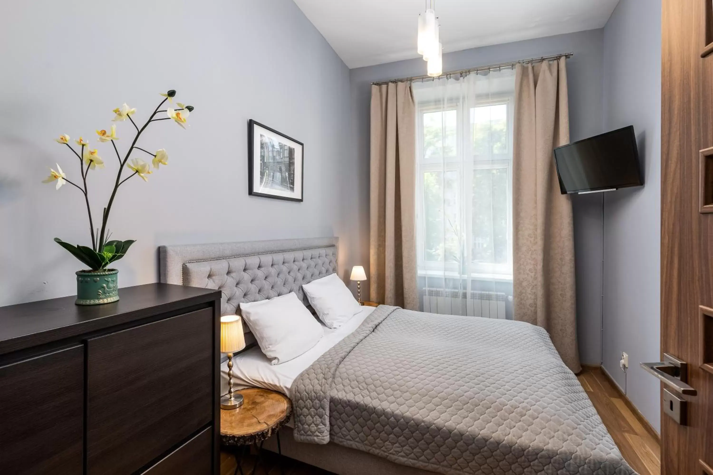 Premium Two-Bedroom Suite with Old Town View - 40m2 in Wawel Boutique Residence - Krakow Old Town Premium Two-Bedroom Suite with Old Town View - 40m2 in Wawel Boutique Residence - Krakow Old Town