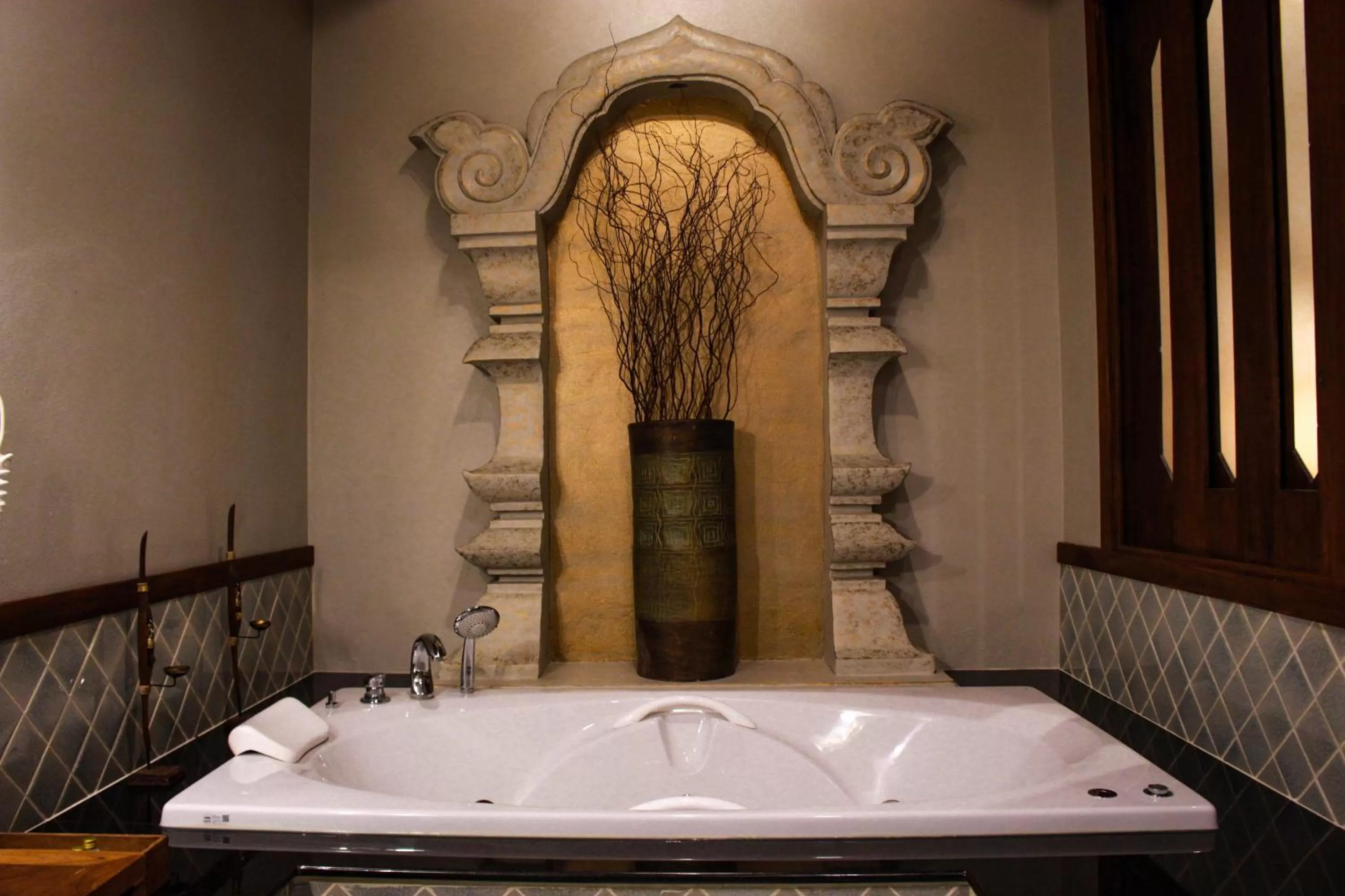 Bath in Amata Lanna Village อมตะล้านนาวิลเลจ