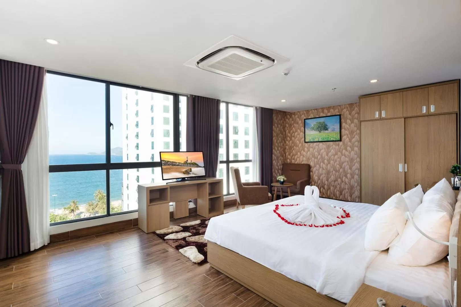 Bedroom, Bed in Smile Hotel Nha Trang