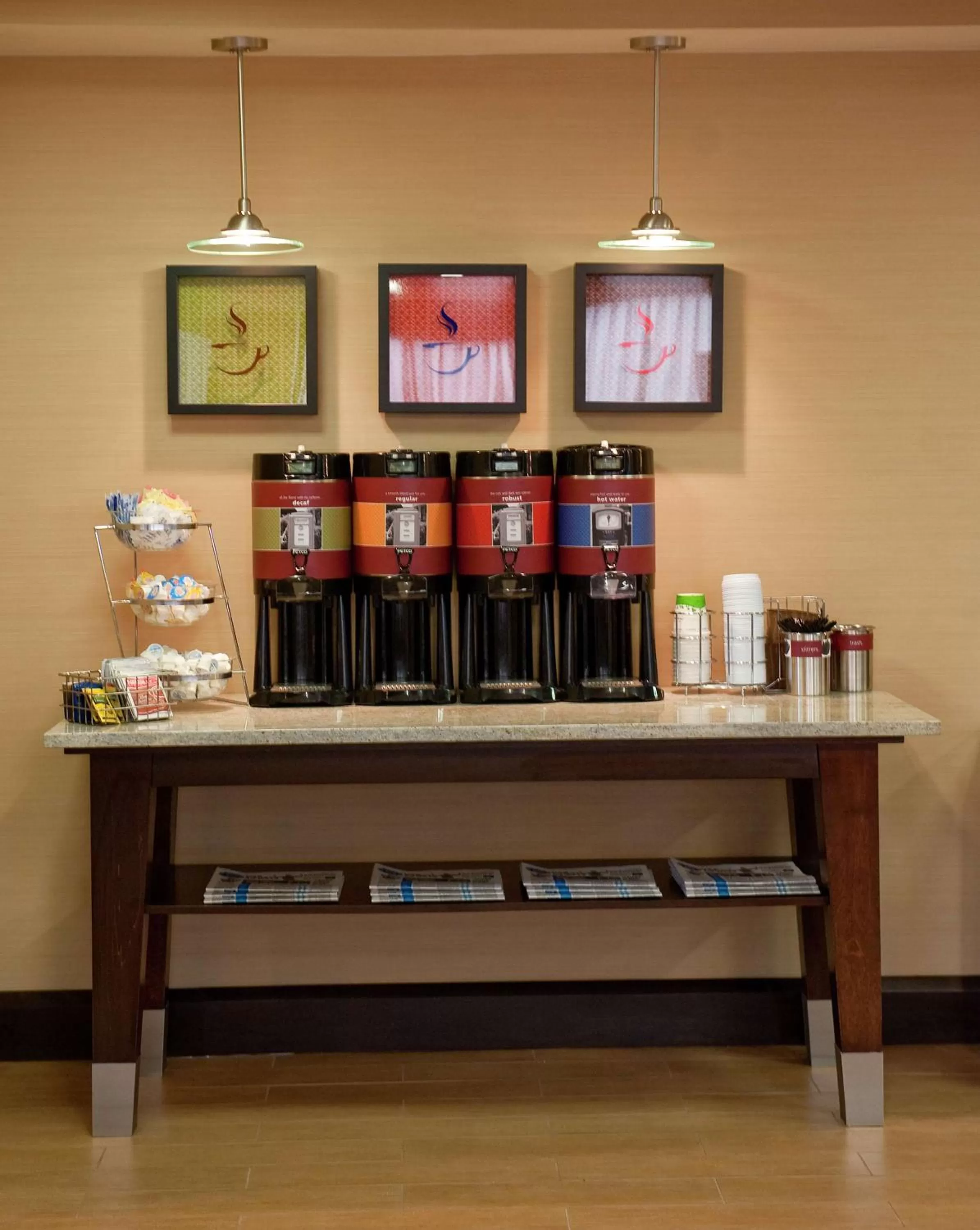 Dining area in Hampton Inn Nashville/Brentwood-I-65S