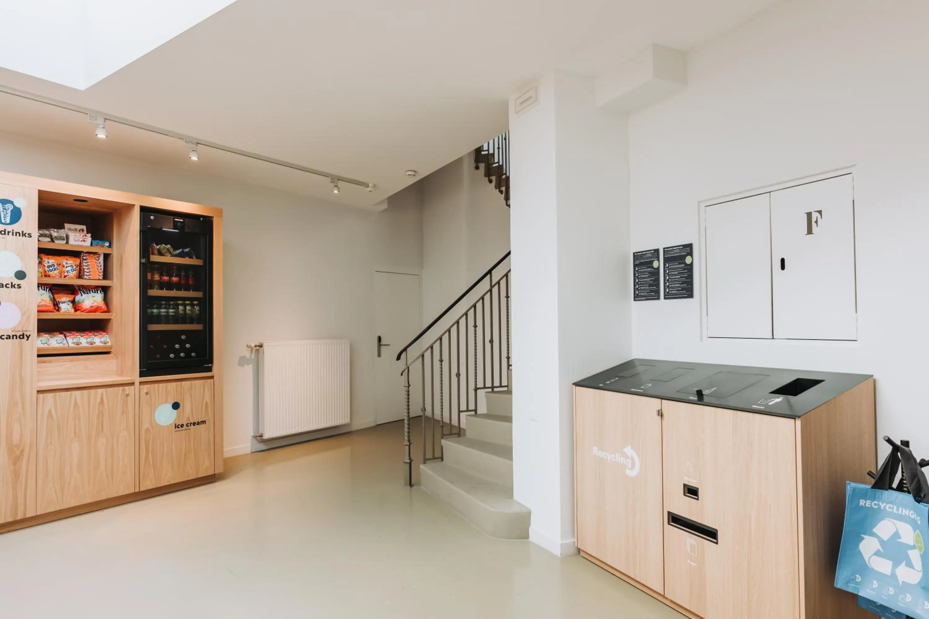 Restaurant/places to eat in Montreux Youth Hostel