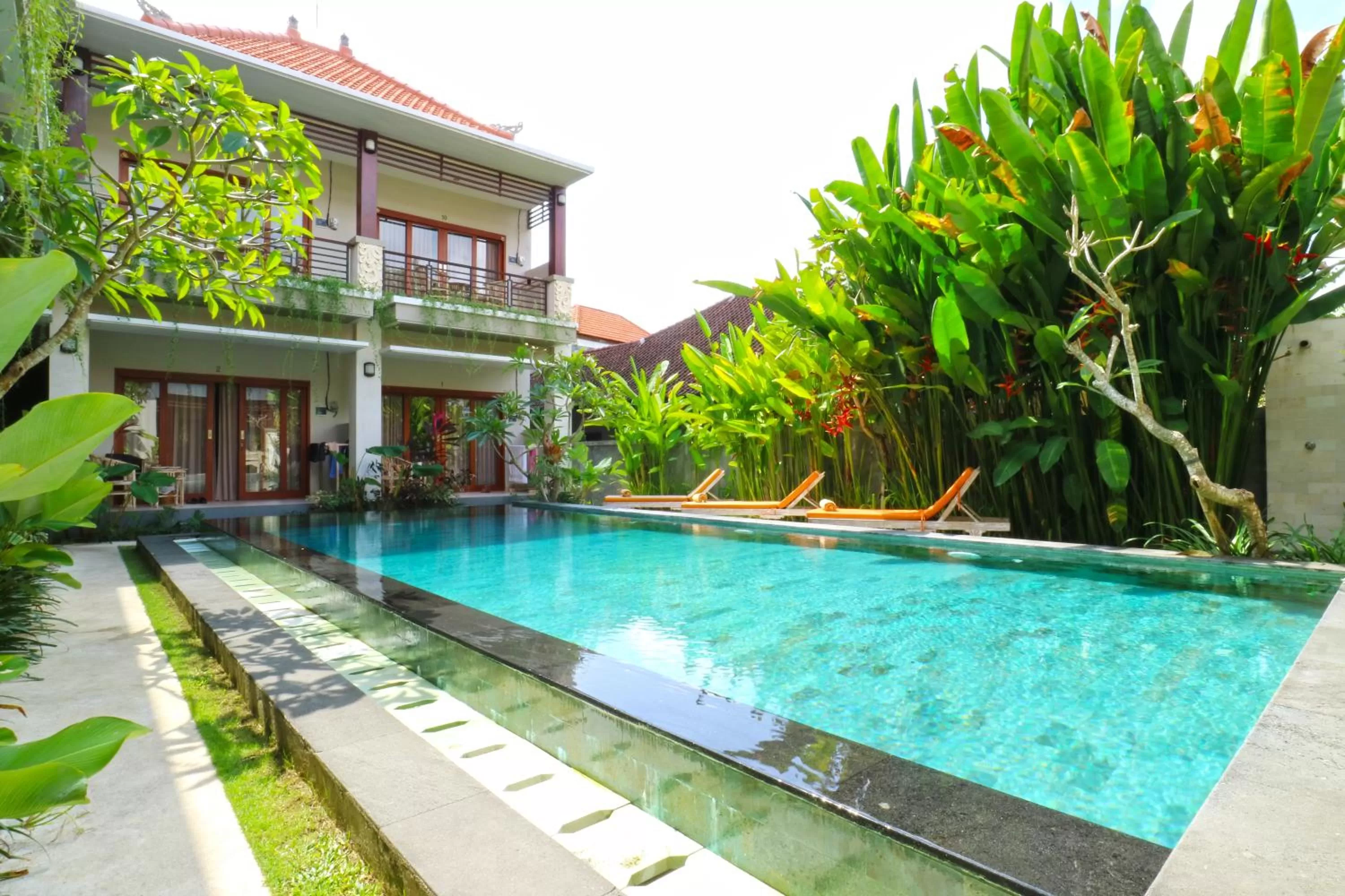 Swimming pool in Avisara Villa & Suite