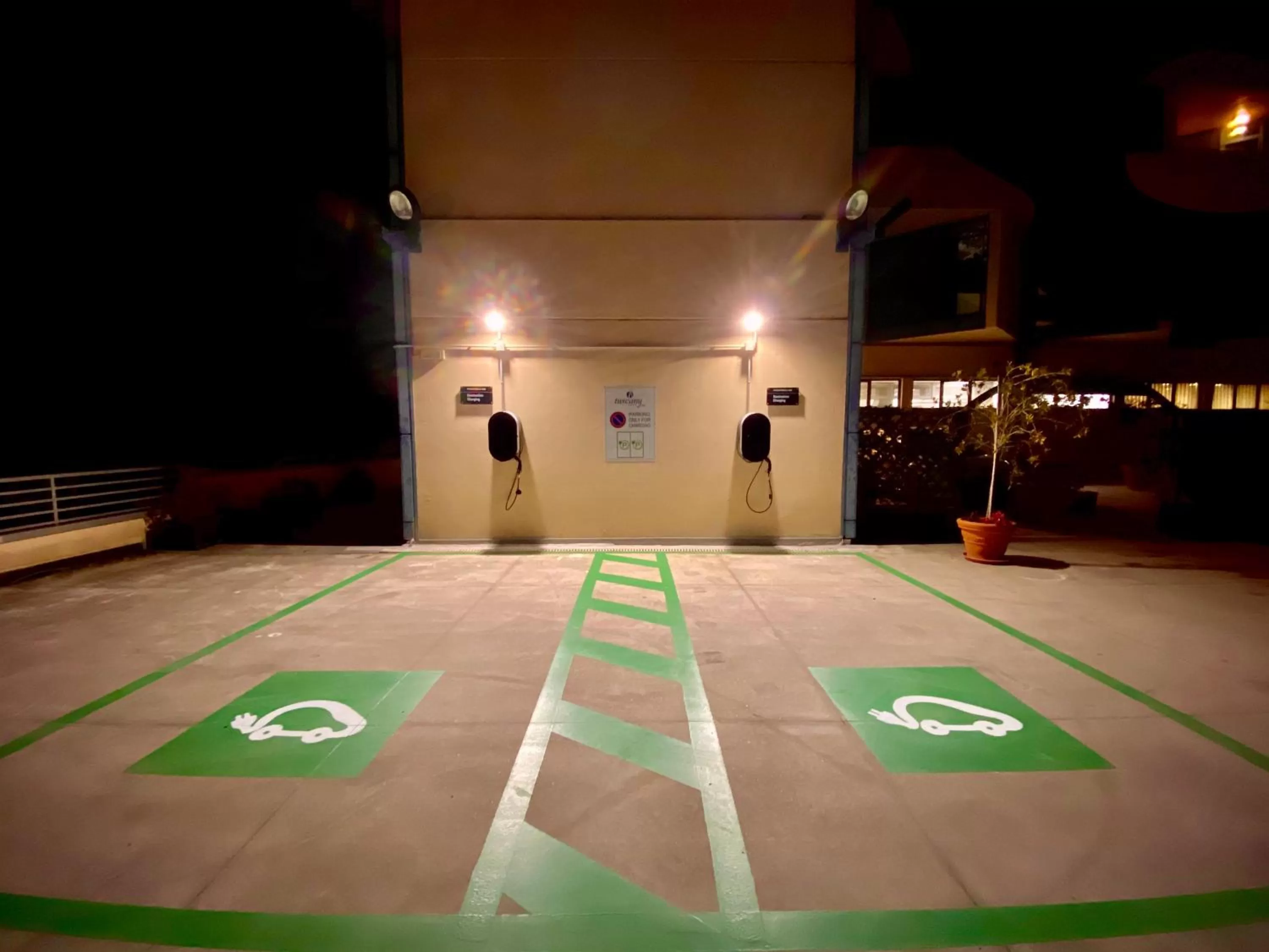 Area and facilities in Tuscany Inn