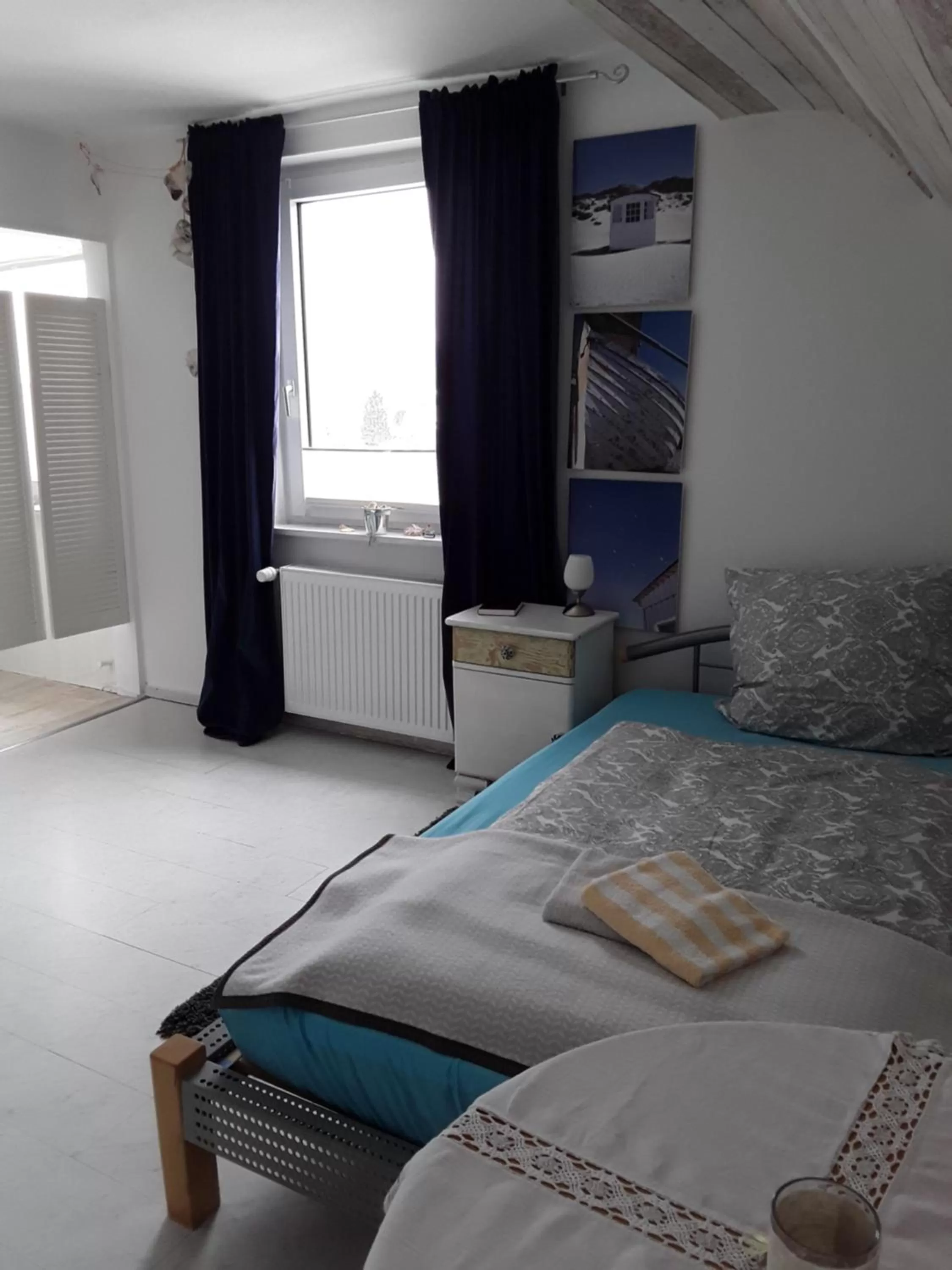 Bed in Villa Jani b&b