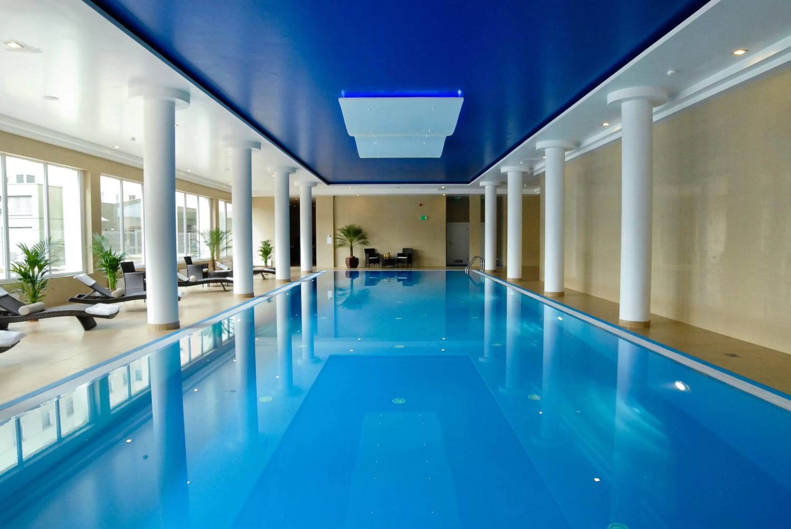 Swimming pool in Ambasador Premium
