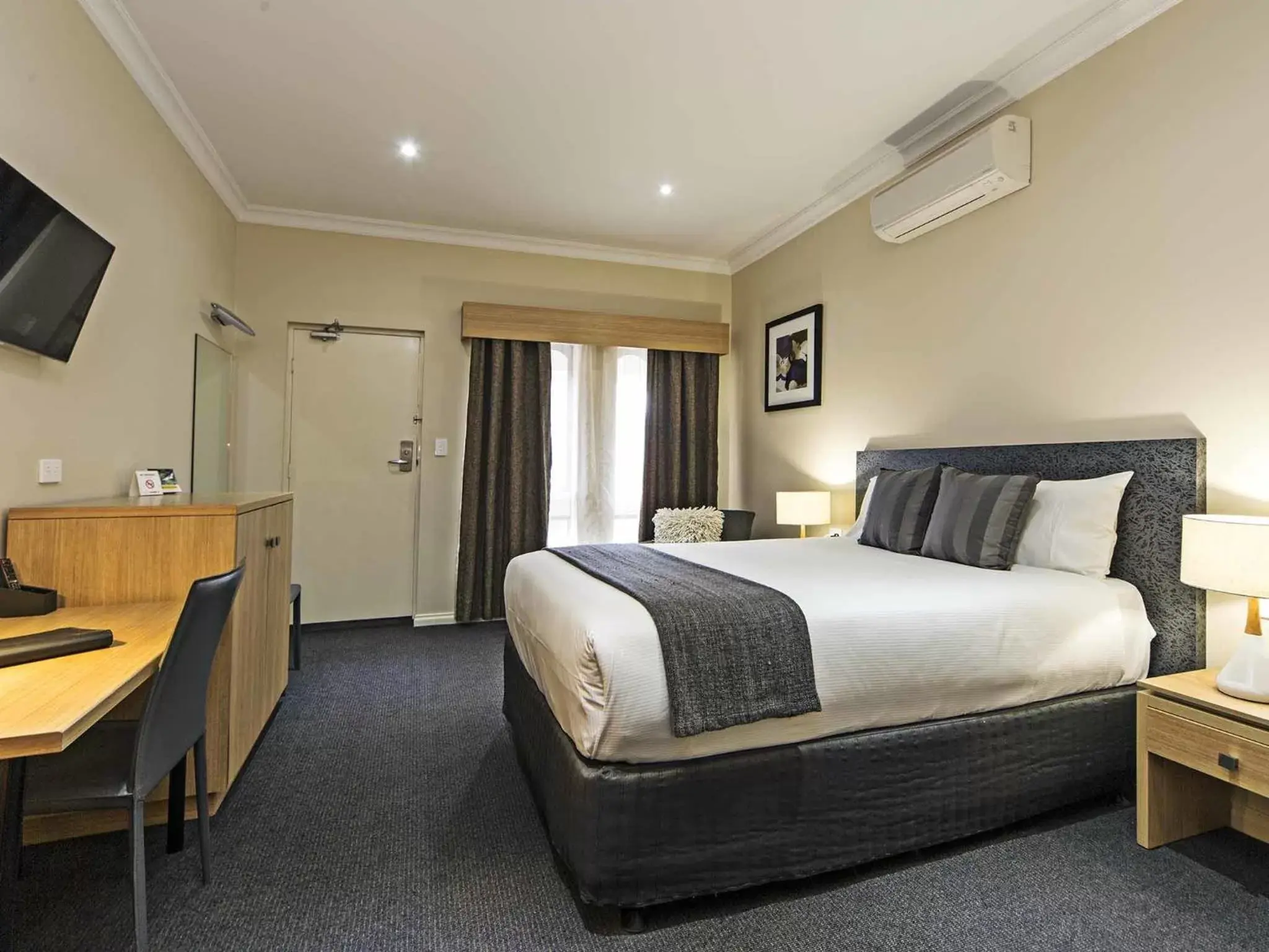 Deluxe Room in Comfort Inn & Suites Sombrero Deluxe Room in Comfort Inn & Suites Sombrero