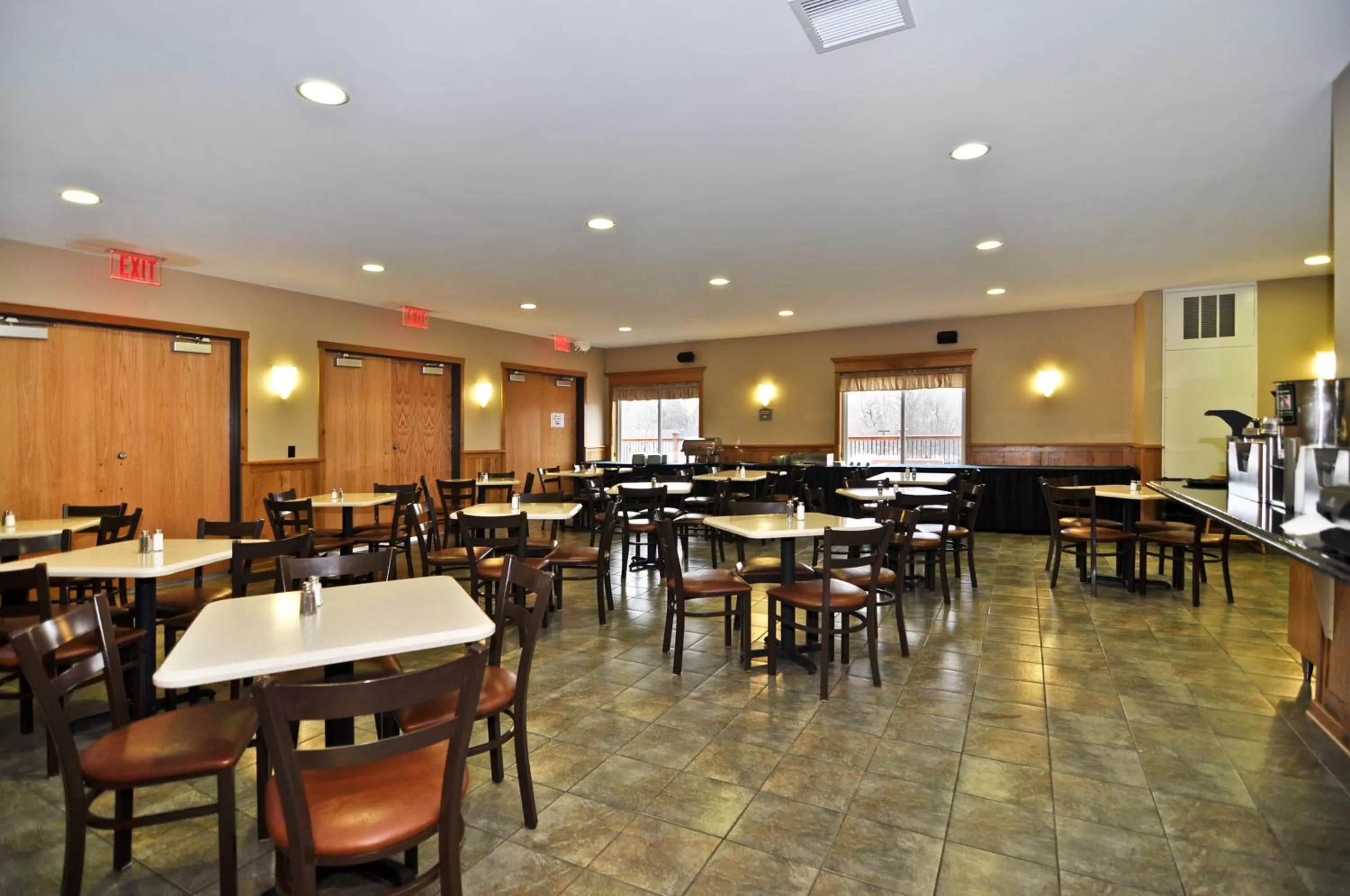 Lounge or bar in Montcler Hotel & Conference Center, Trademark by Wyndham