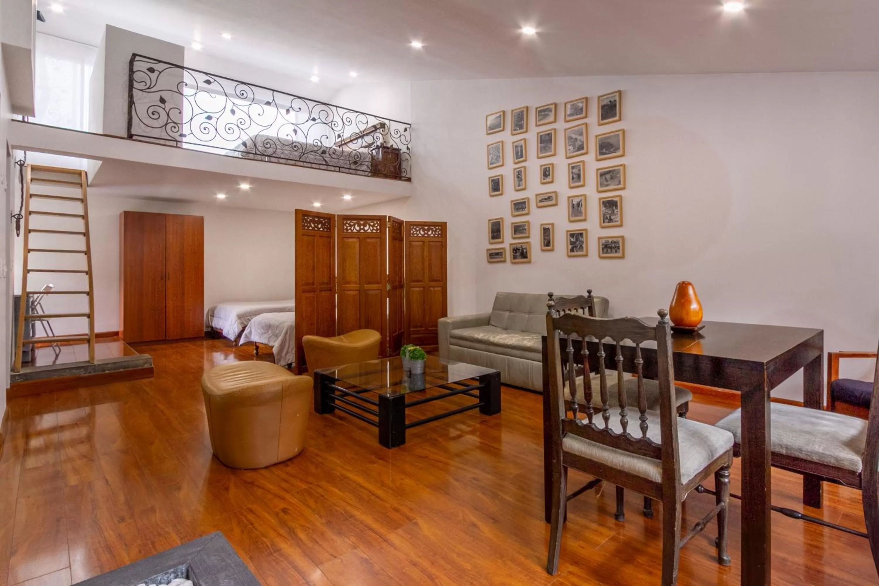 Living room in Apartaestudios La Candelaria