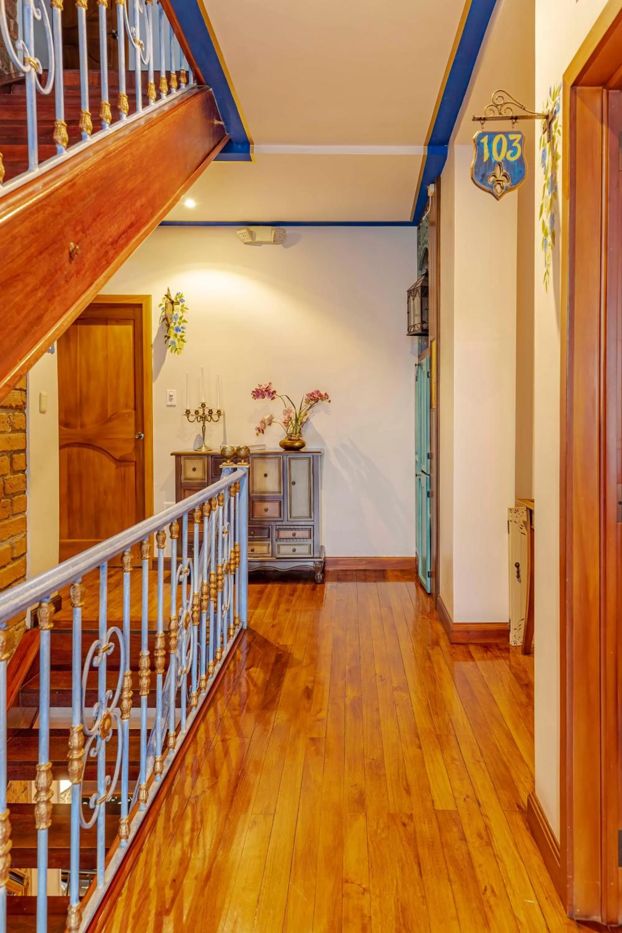 Property building in Hotel Azul de la Plaza by Chat Noir