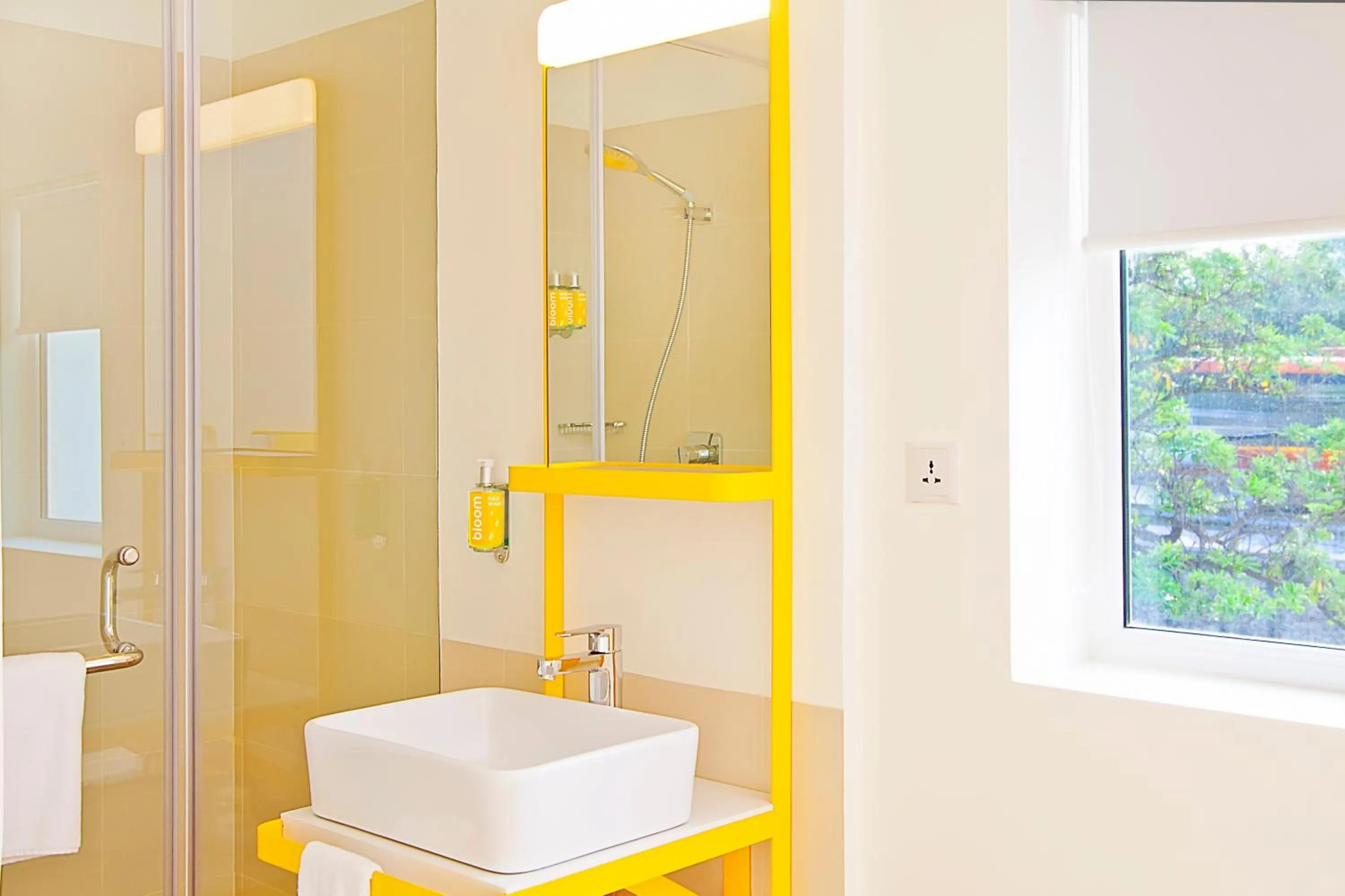 Bathroom in Bloomrooms @ Link Road