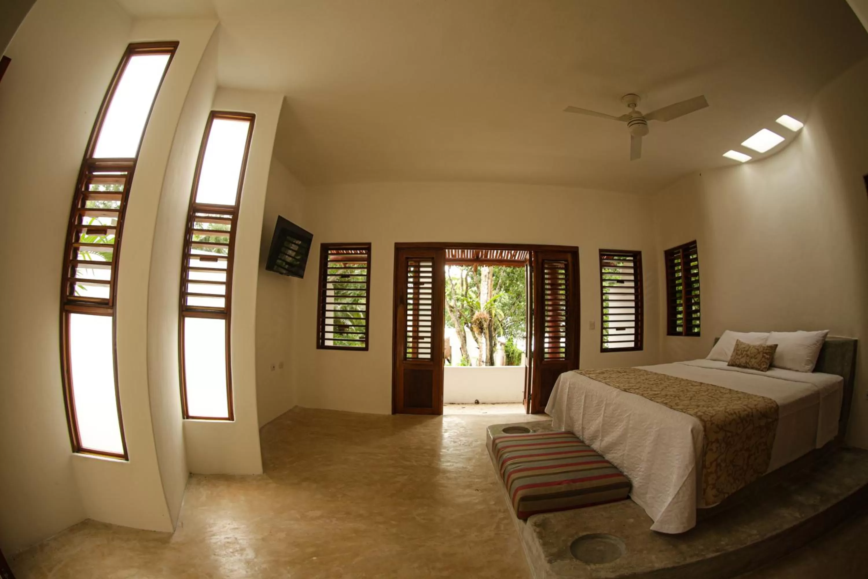 Photo of the whole room, Bed in Mi Kasa Tu Kasa Bacalar
