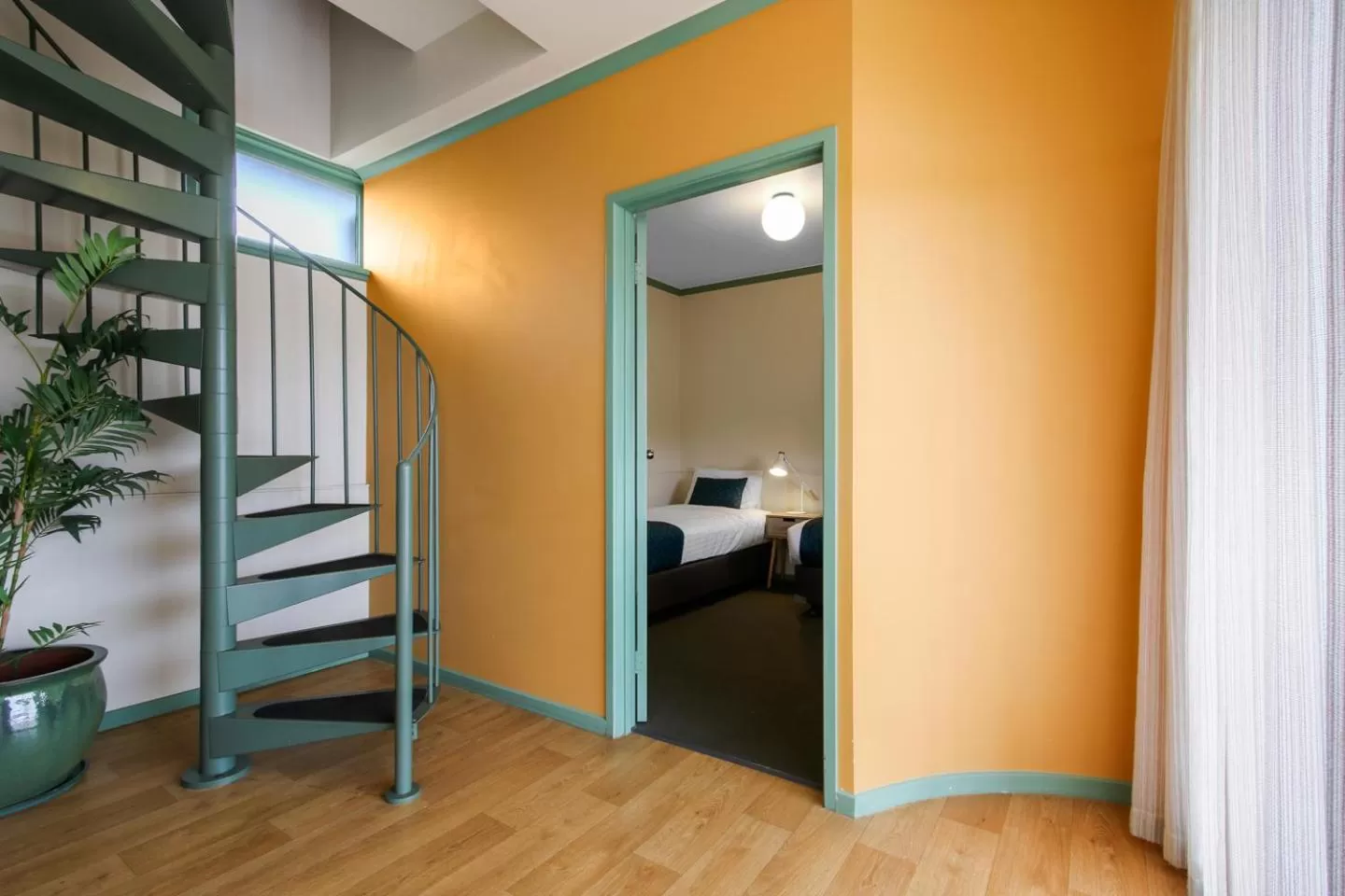 Photo of the whole room, Bed in Comfort Inn & Suites Lakes Entrance