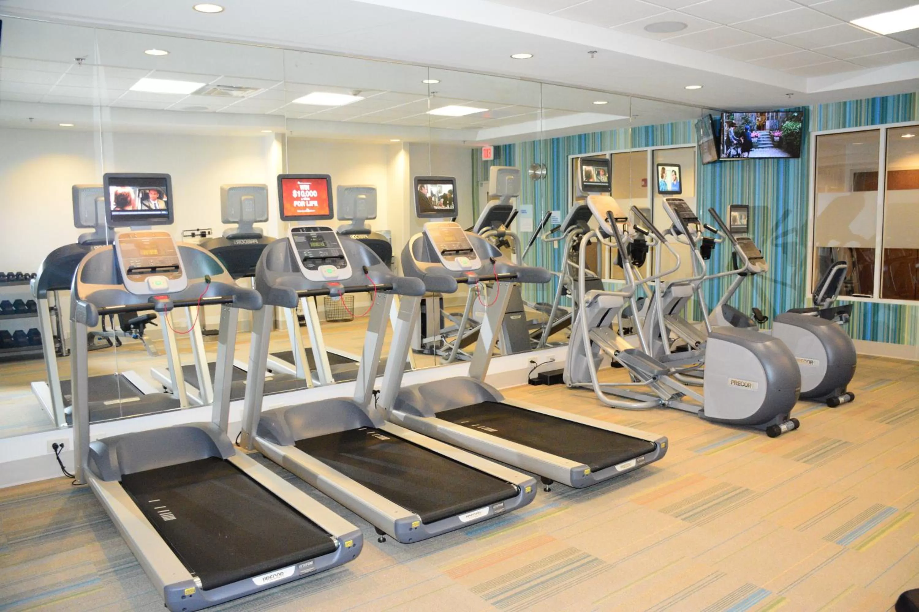 Spa and wellness centre/facilities in Holiday Inn Express & Suites Lexington Park California by IHG
