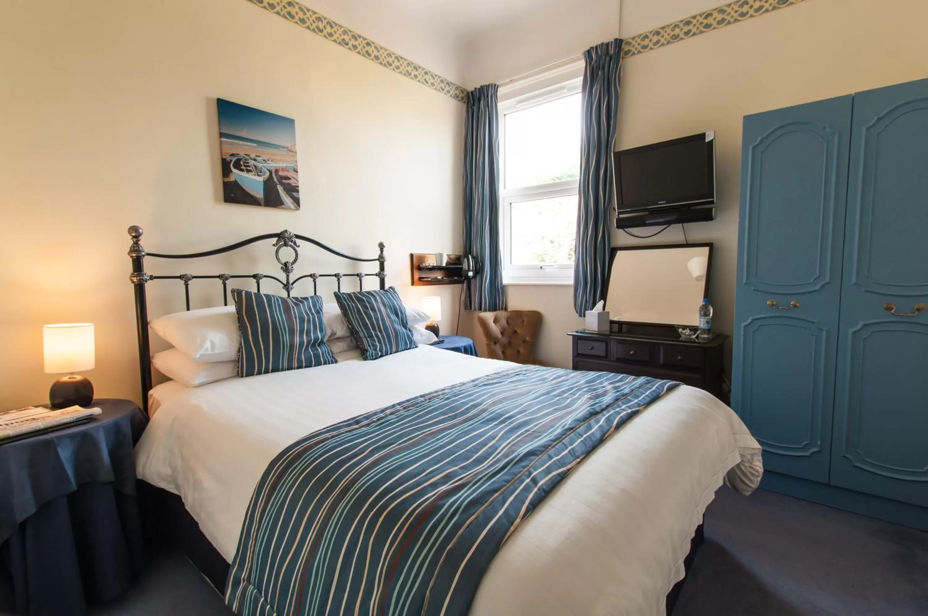 Bed in Eype's Mouth Country Hotel