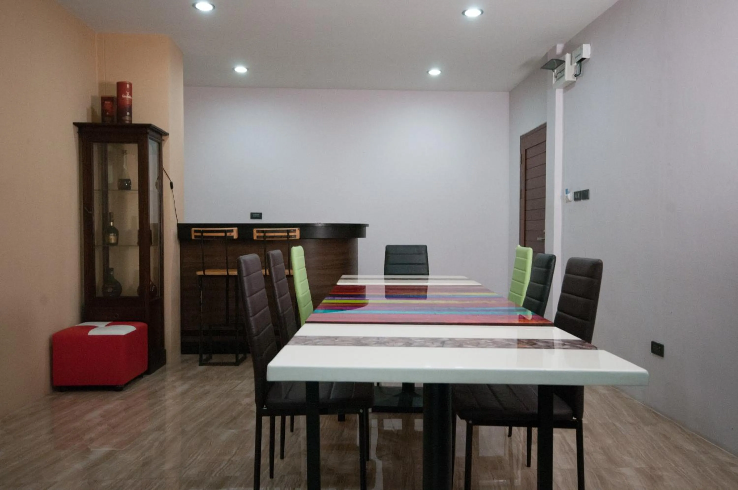 Dining area in The Pool Resort