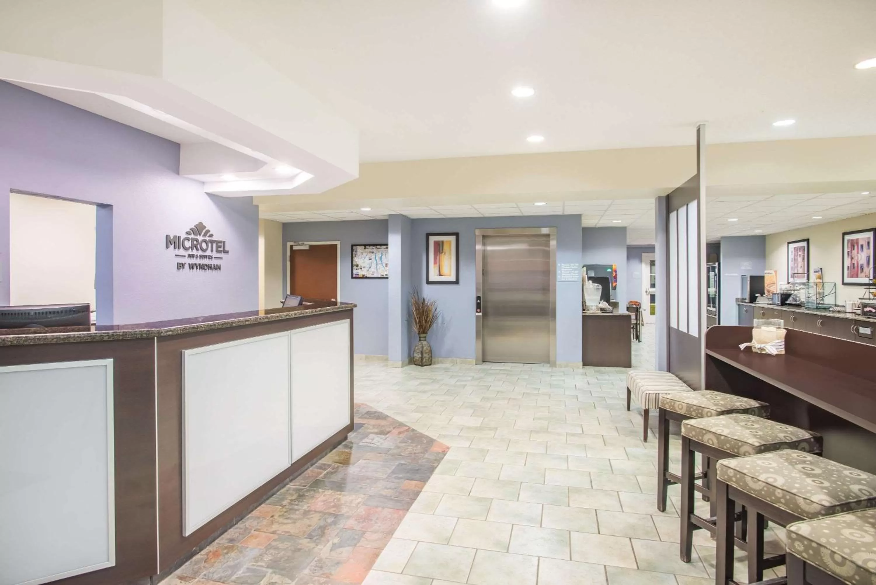 Lobby or reception in Microtel Inn and Suites by Wyndham - Geneva