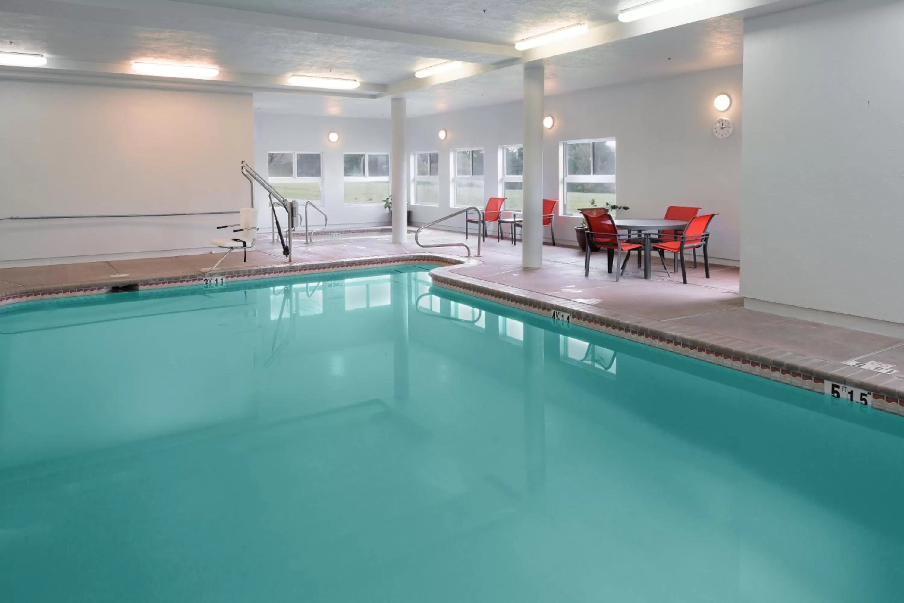 Swimming pool in Holiday Inn Express Hotel & Suites Arcata/Eureka-Airport Area by IHG