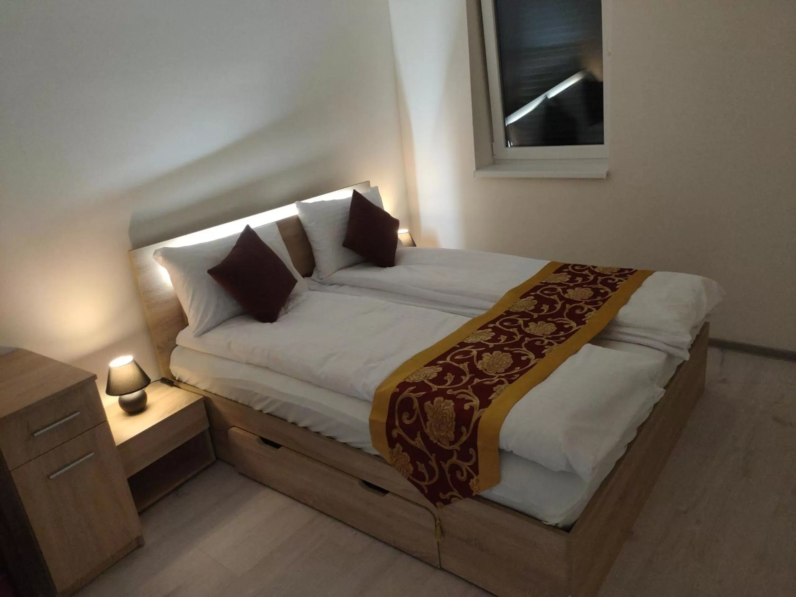 Bed in Sun-House Pension&Restaurant -ParkingFree-