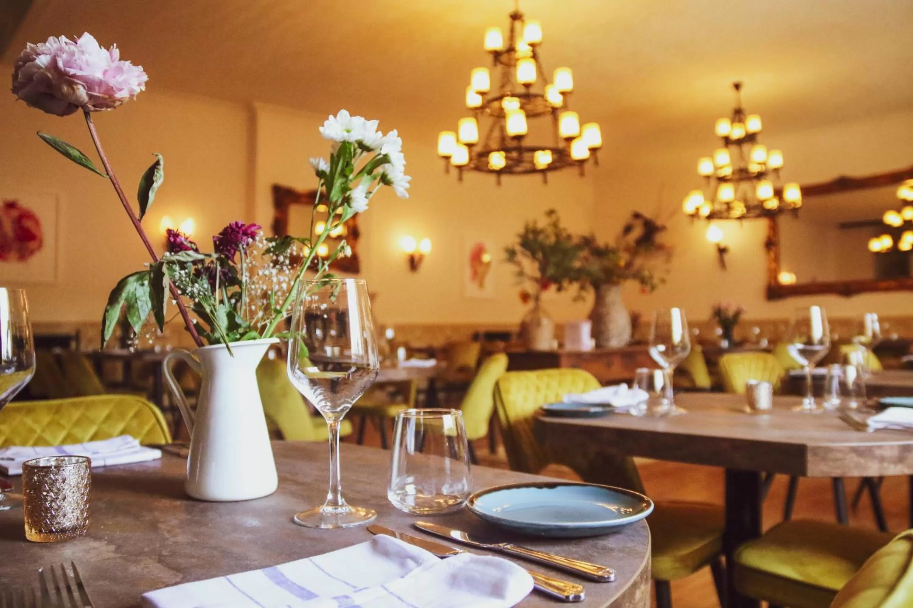 Restaurant/places to eat in The Old Crown Coaching Inn