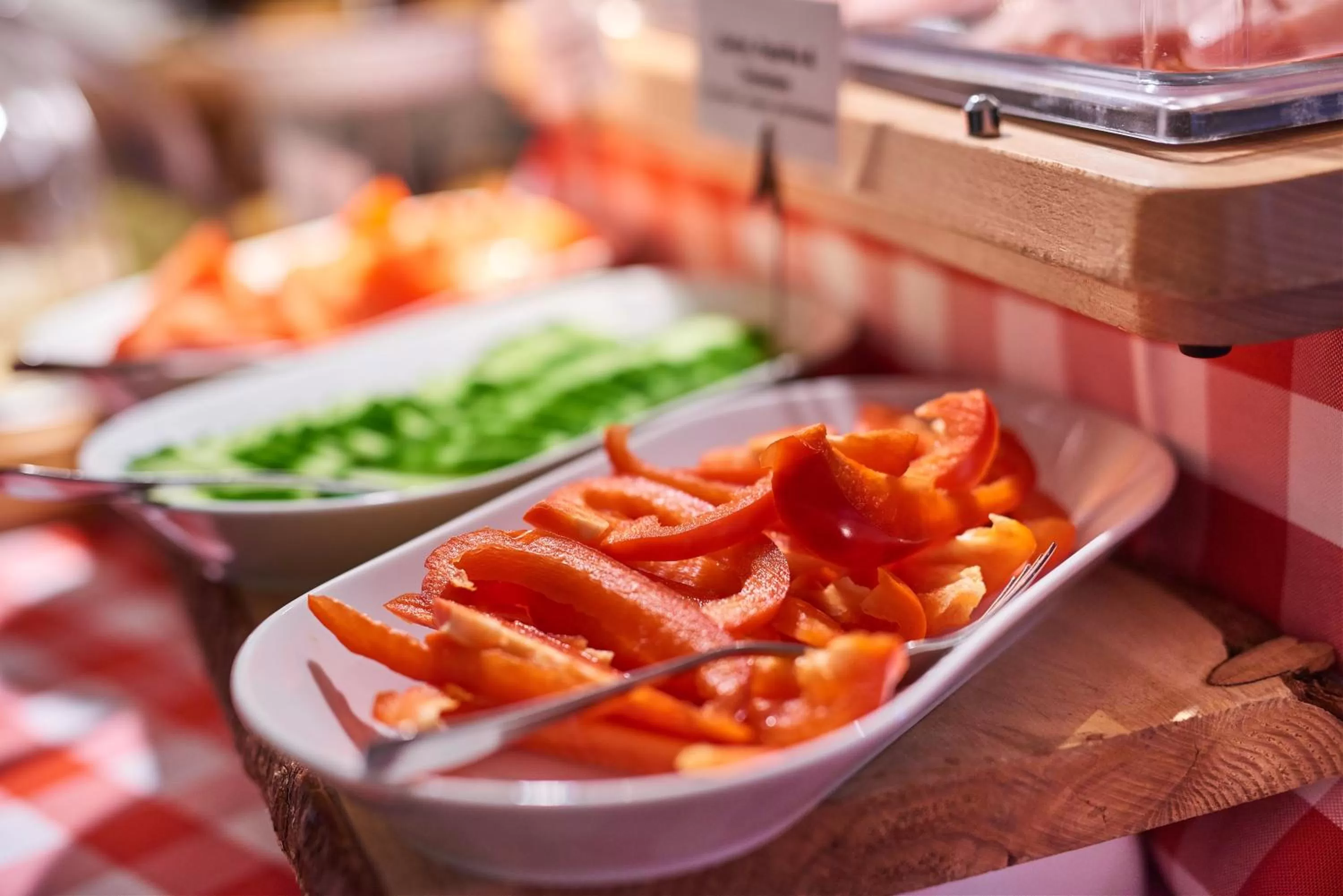 Buffet breakfast in Hotel Zur Alten Brücke
