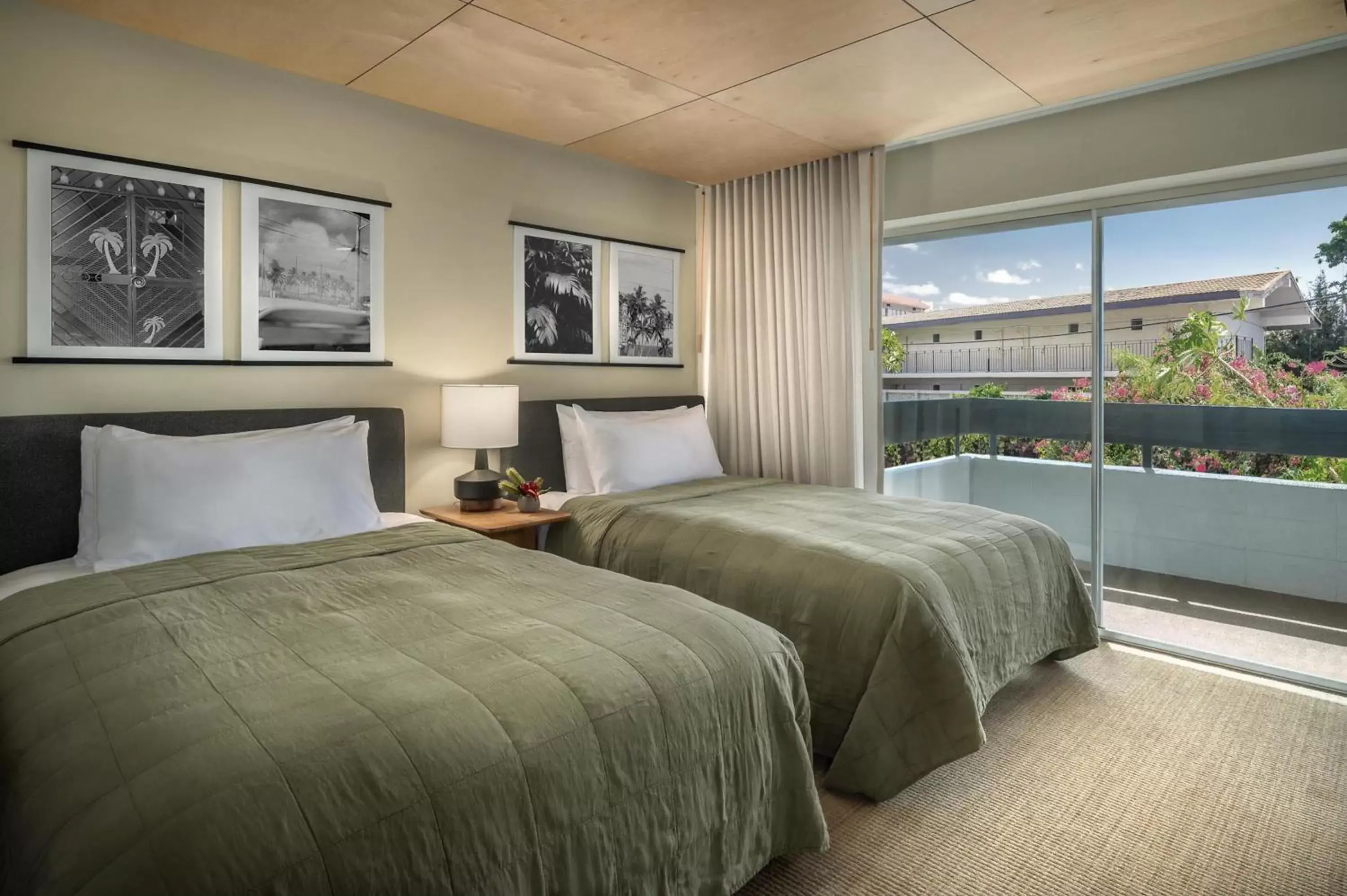 Garden View Two Doubles in PACIFIC 19 Kona Garden View Two Doubles in PACIFIC 19 Kona