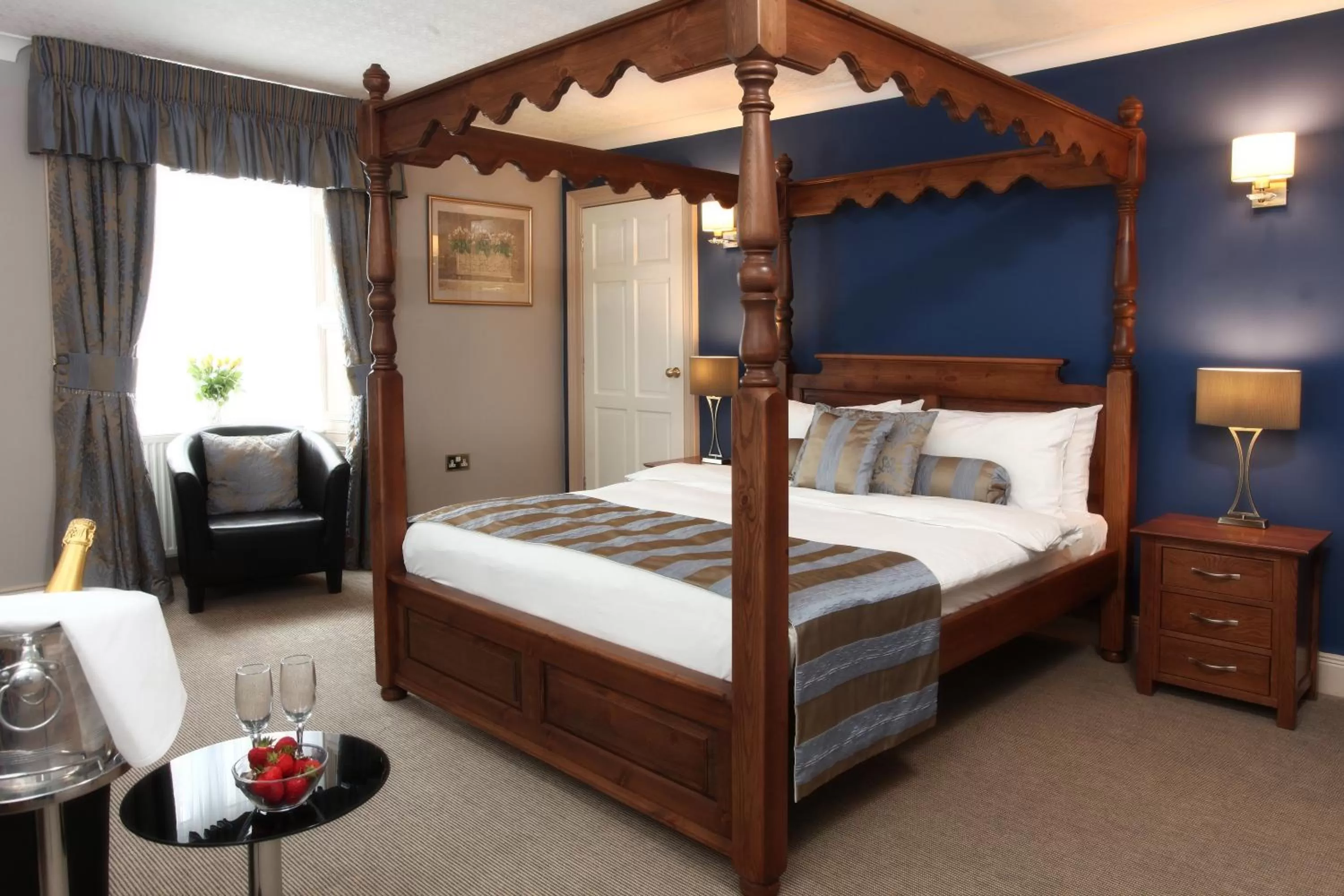 Bedroom, Bed in All Seasons Philipburn, BW Signature Collection