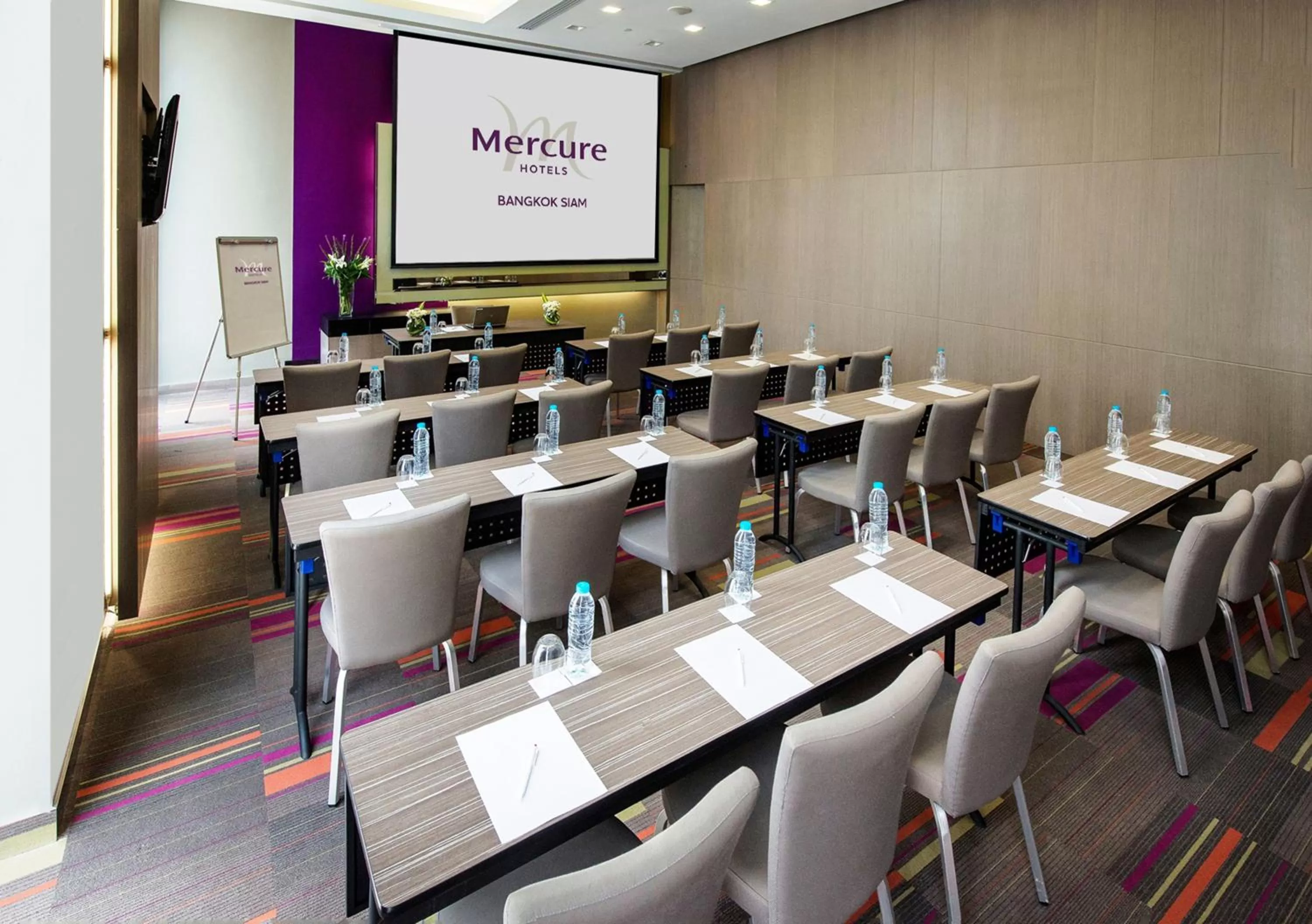 Business facilities in Mercure Bangkok Siam