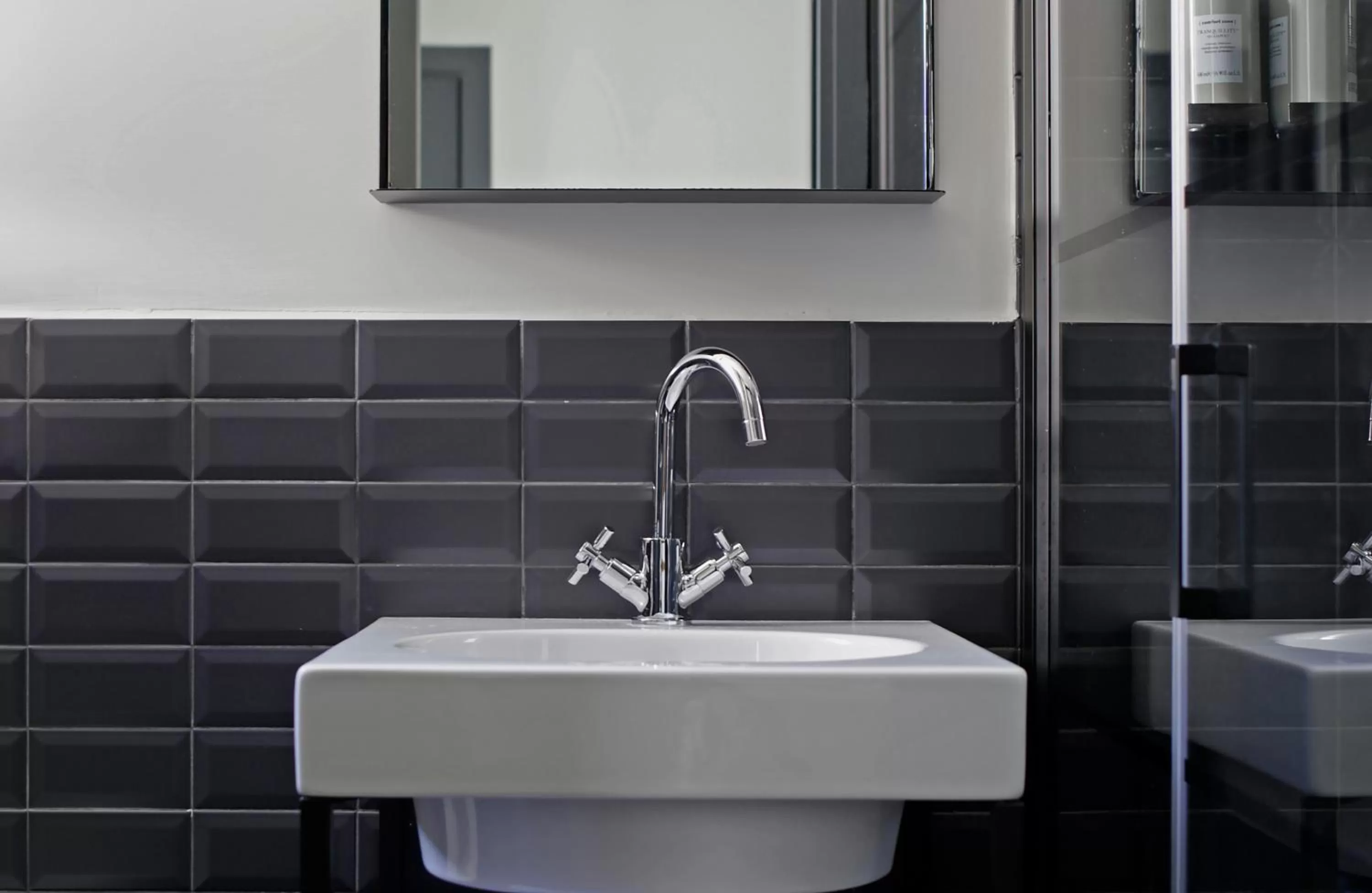 Bathroom in c-hotels Club House Roma