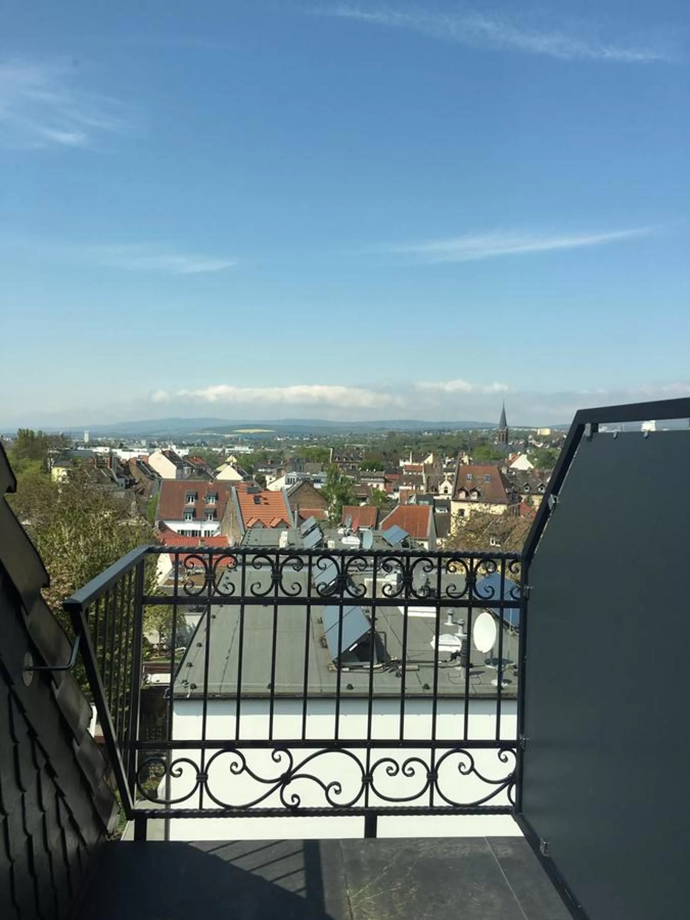 Property building in Merkel Villa Apartamente