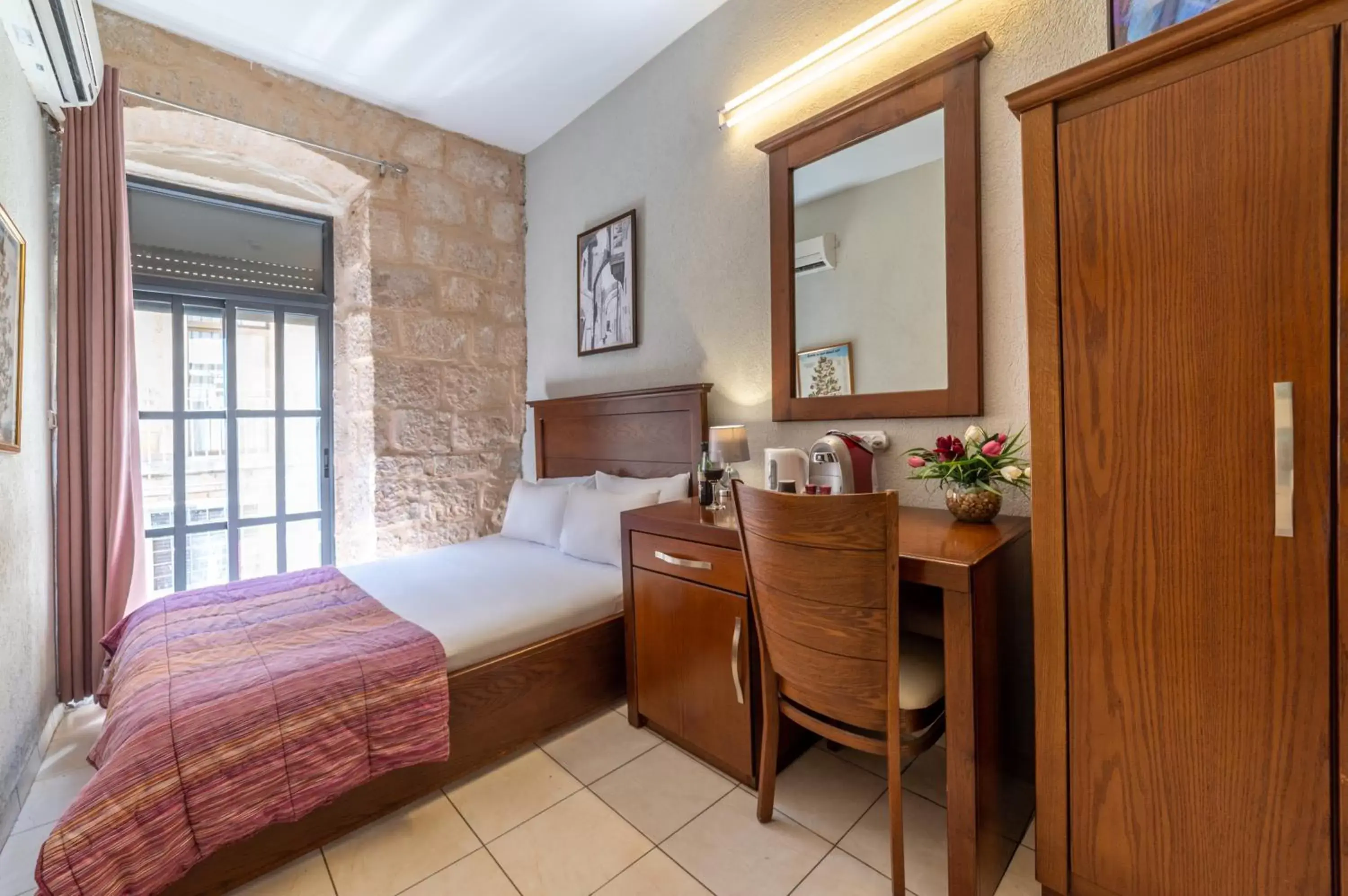 Small Double Room - single occupancy in New Imperial Hotel Small Double Room - single occupancy in New Imperial Hotel