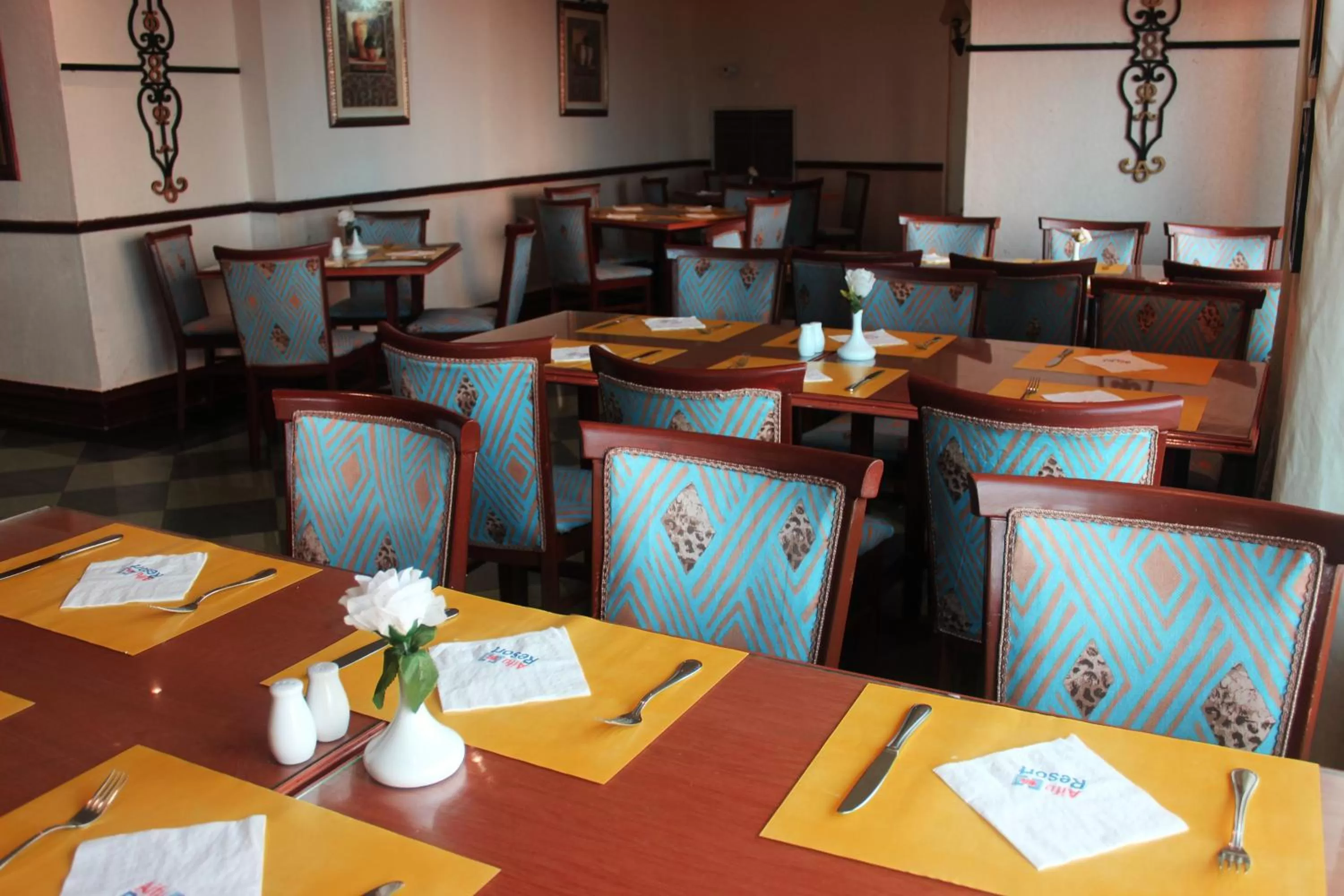 Restaurant/places to eat in AIFU Hotel El Montazah Alexandria