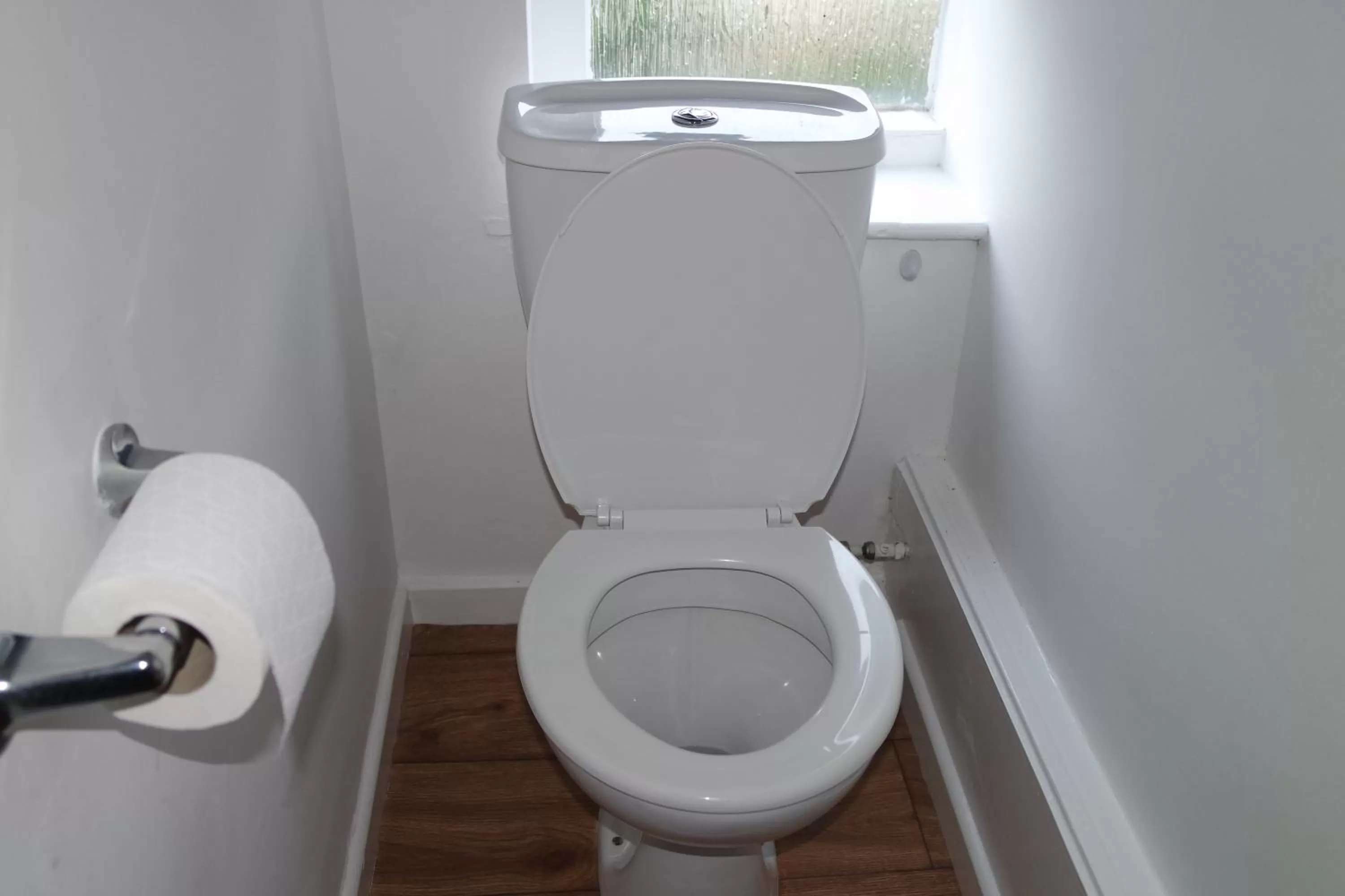 Bathroom in Gable End Hotel