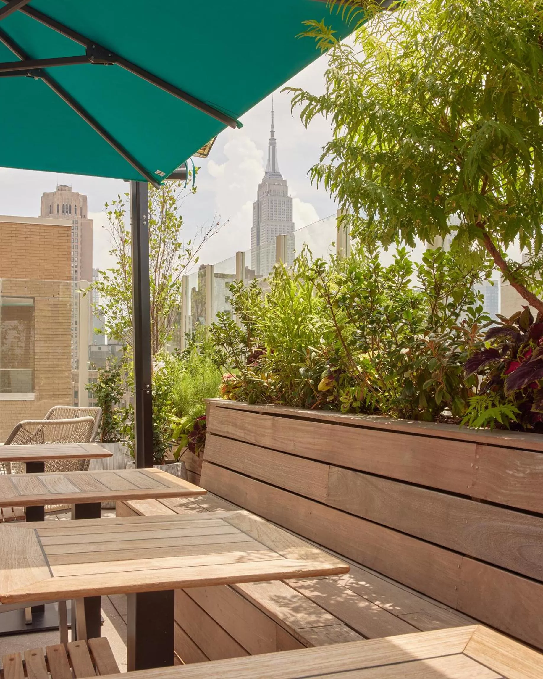 Restaurant/places to eat in Arlo Midtown