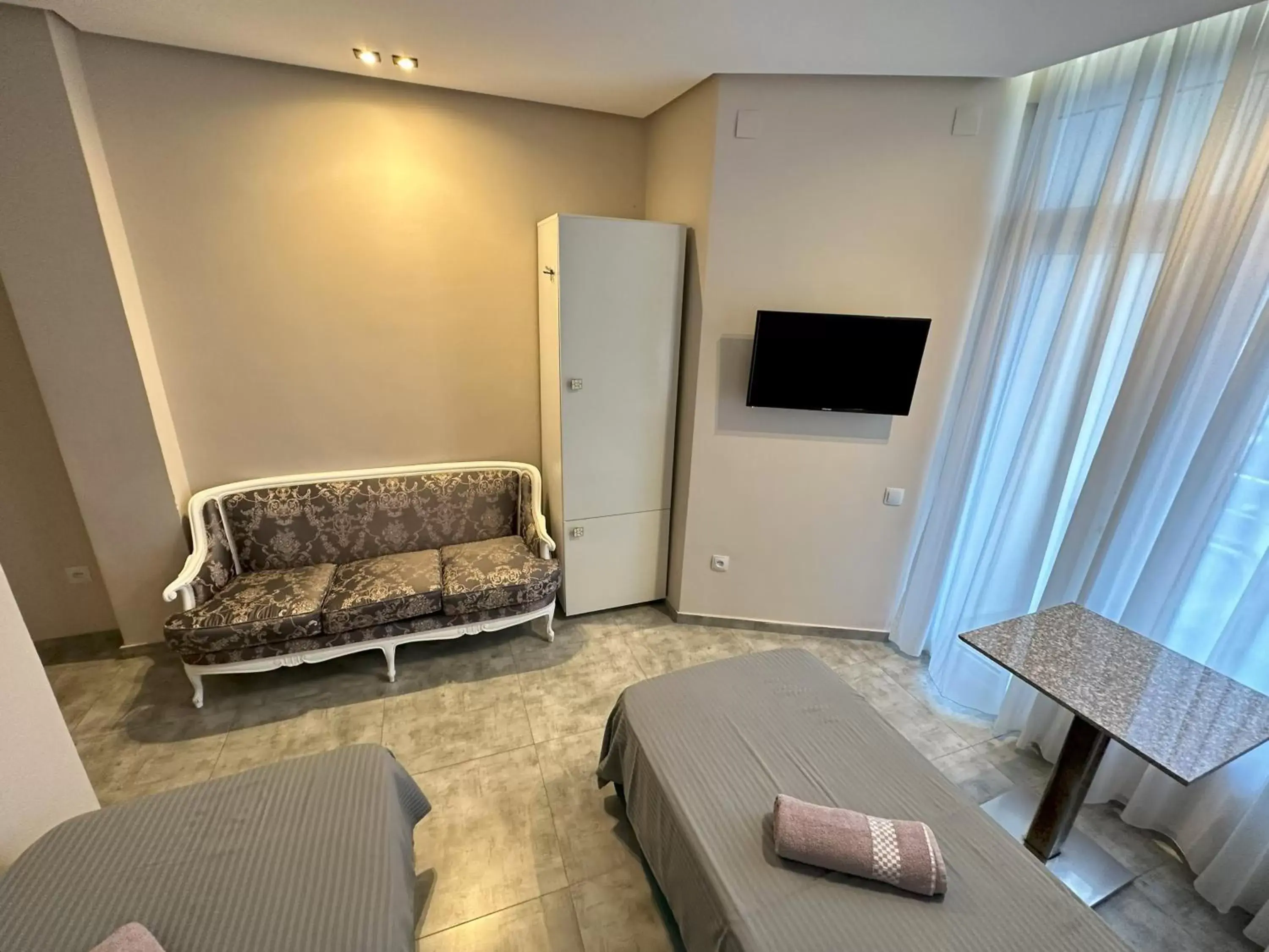 Deluxe Twin Room with Sea View in National+ Deluxe Twin Room with Sea View in National+