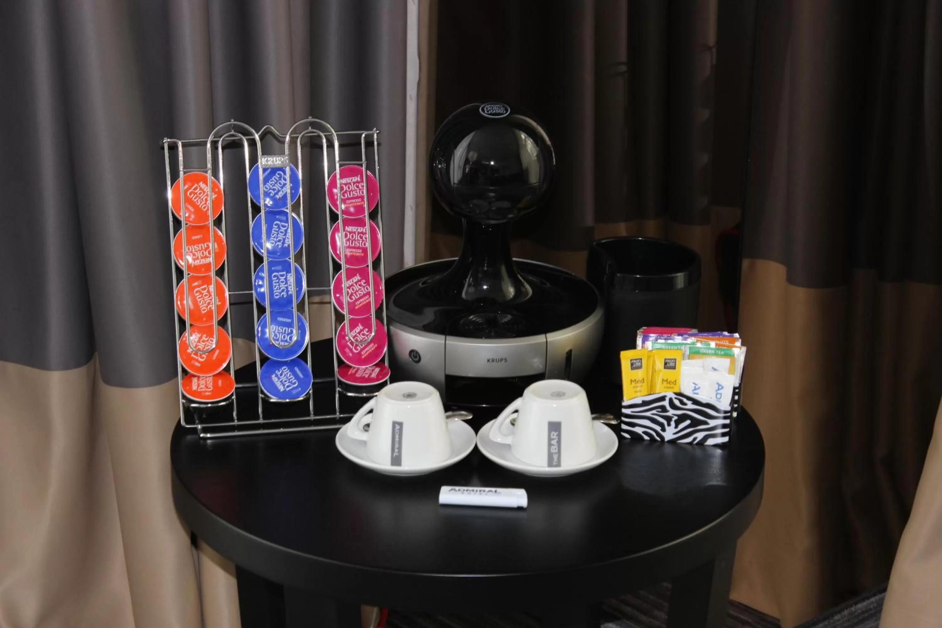 Coffee/tea facilities in Admiral Hotel