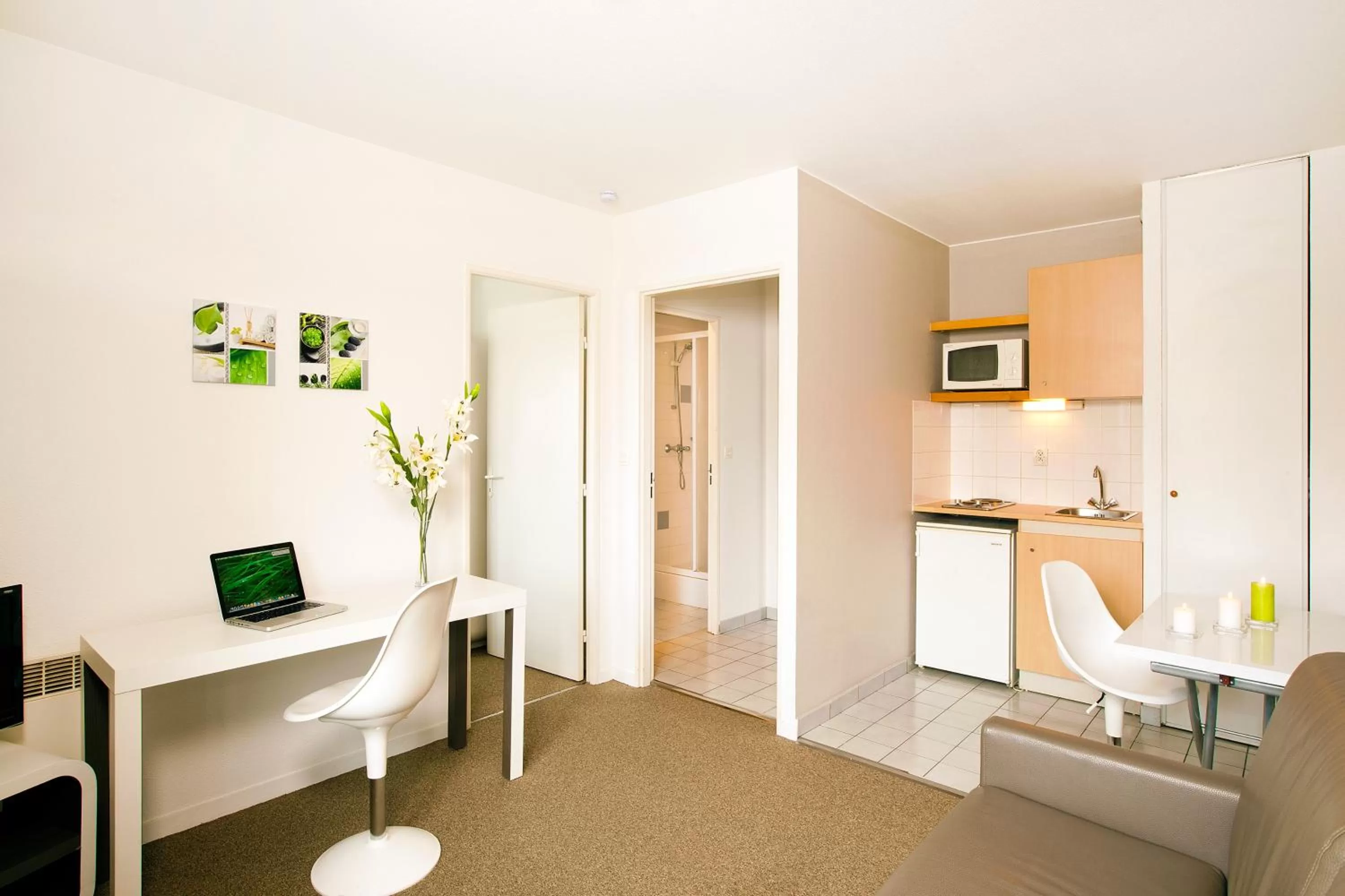 Living room in Séjours & Affaires La Rochelle Les Minimes