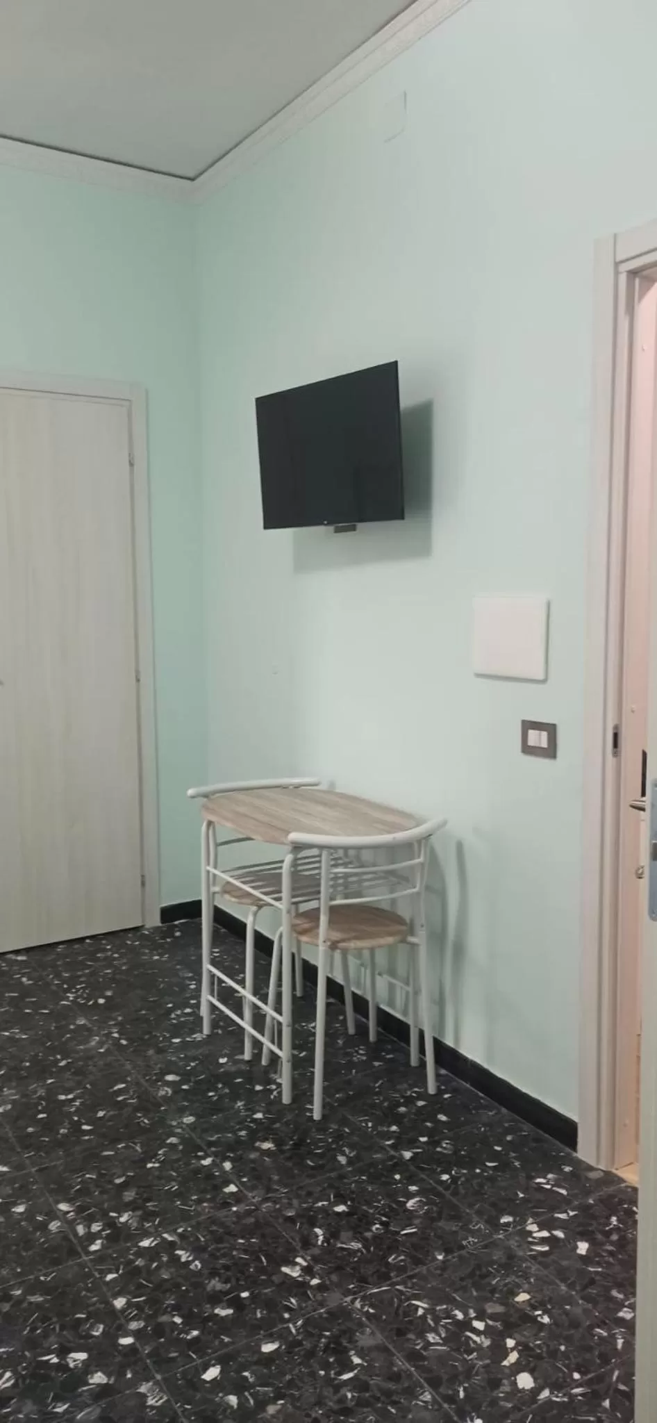 TV/Entertainment Center in Diana