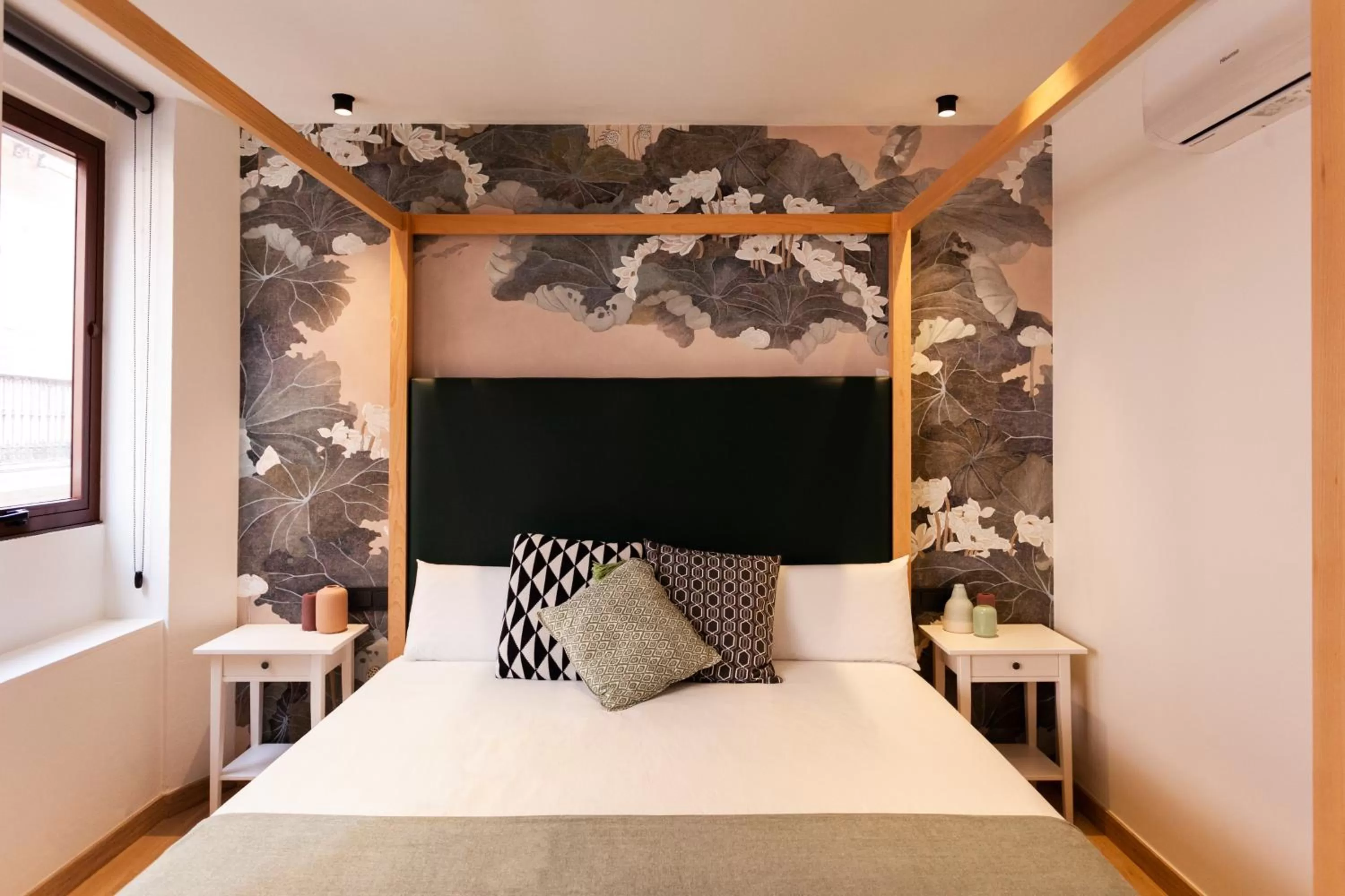 Bed in Welldone Sierpes Boutique