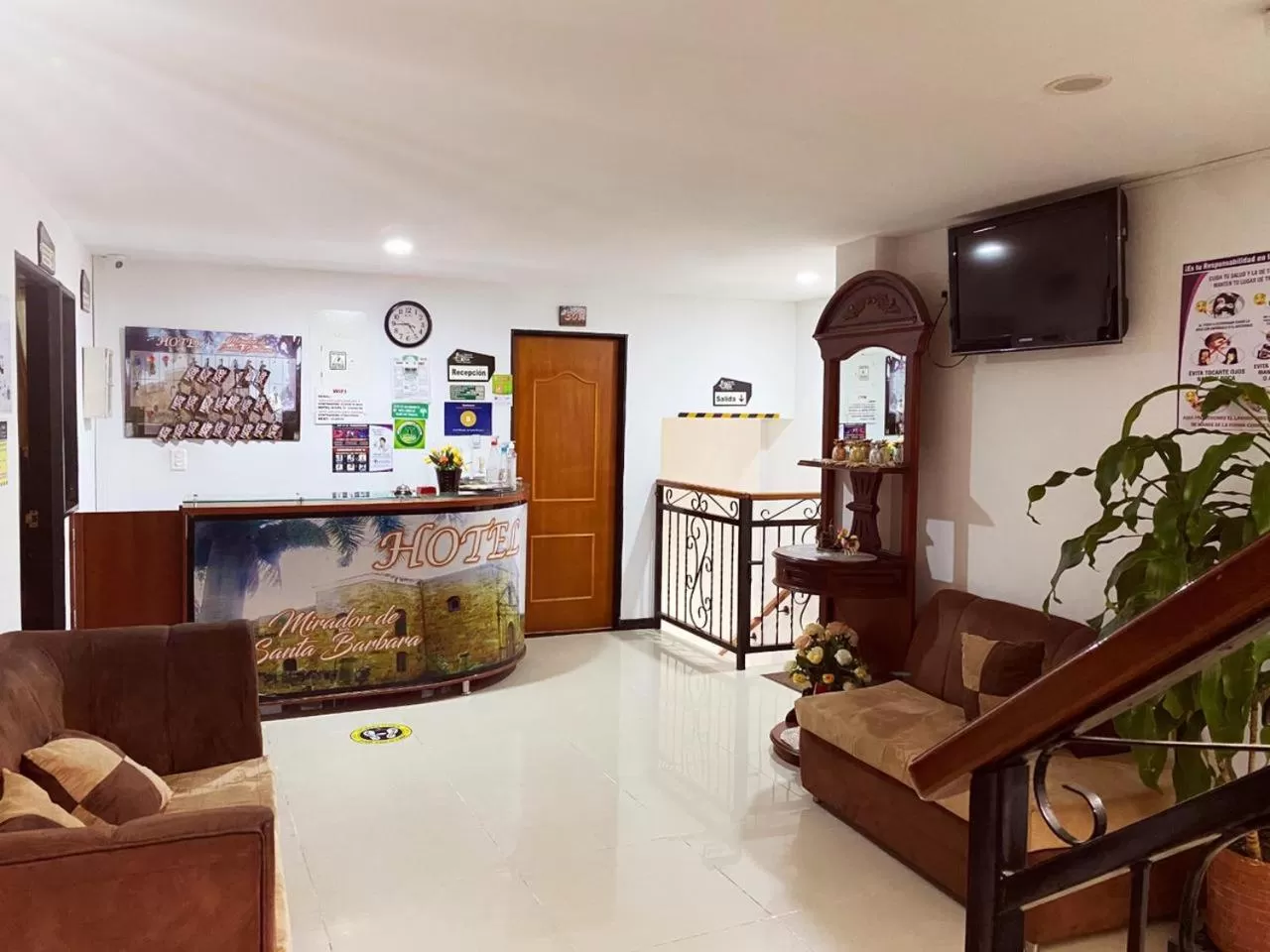 Area and facilities, Lobby/Reception in Hotel Mirador de Santa Bárbara