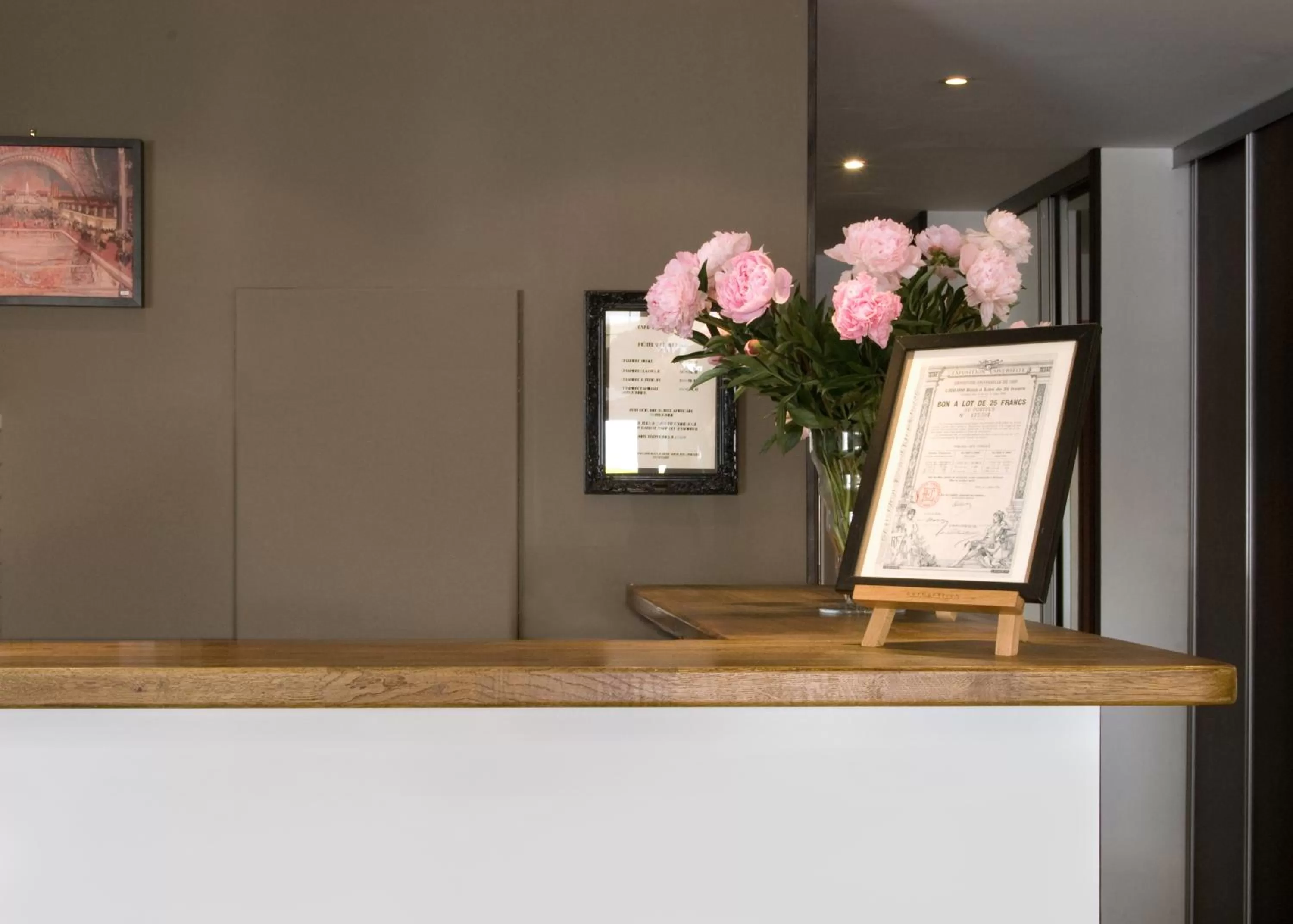 Lobby or reception in Hôtel de l'Exposition - Tour Eiffel