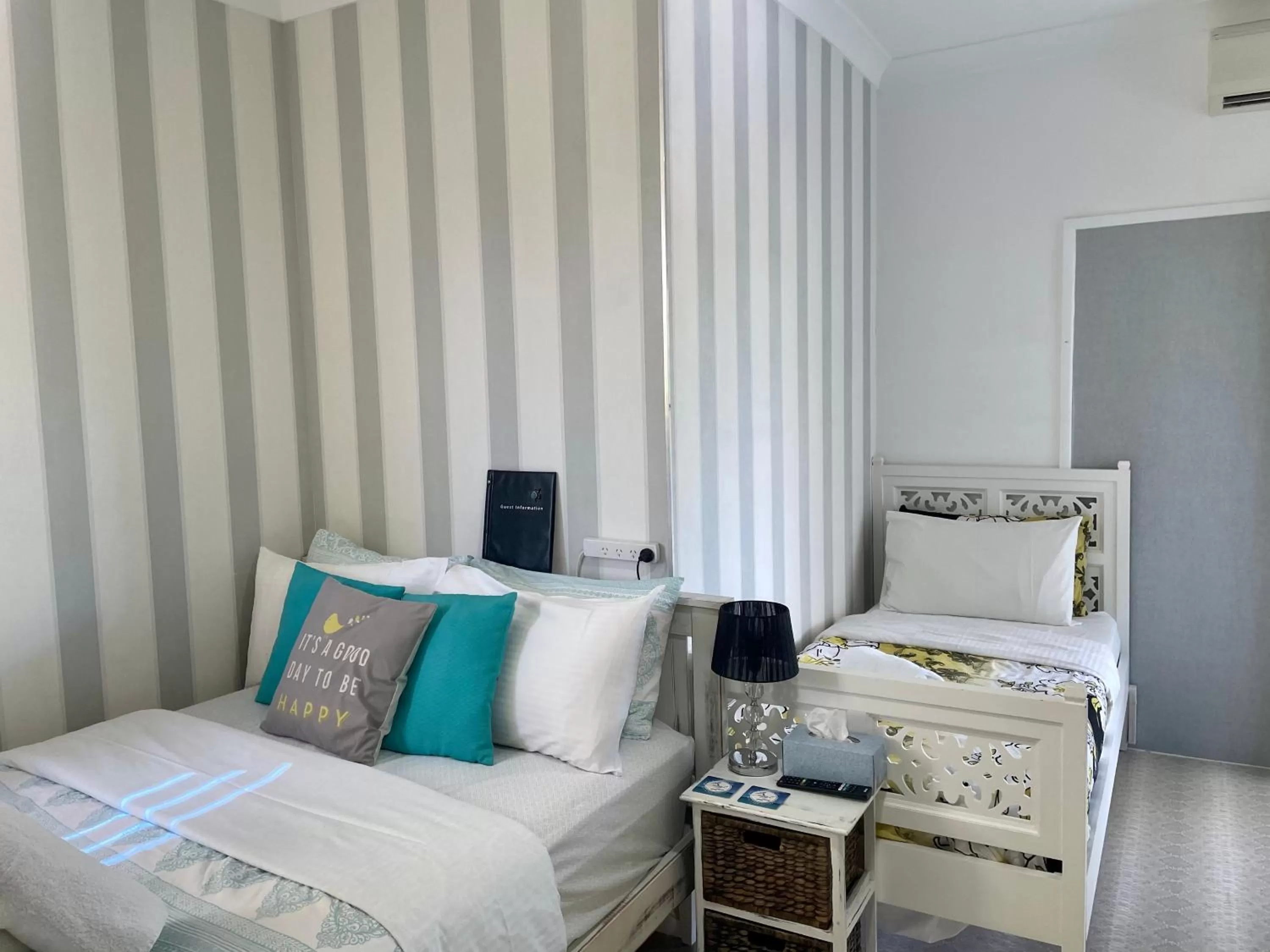 View (from property/room), Bed in Coral Inn Boutique Motel