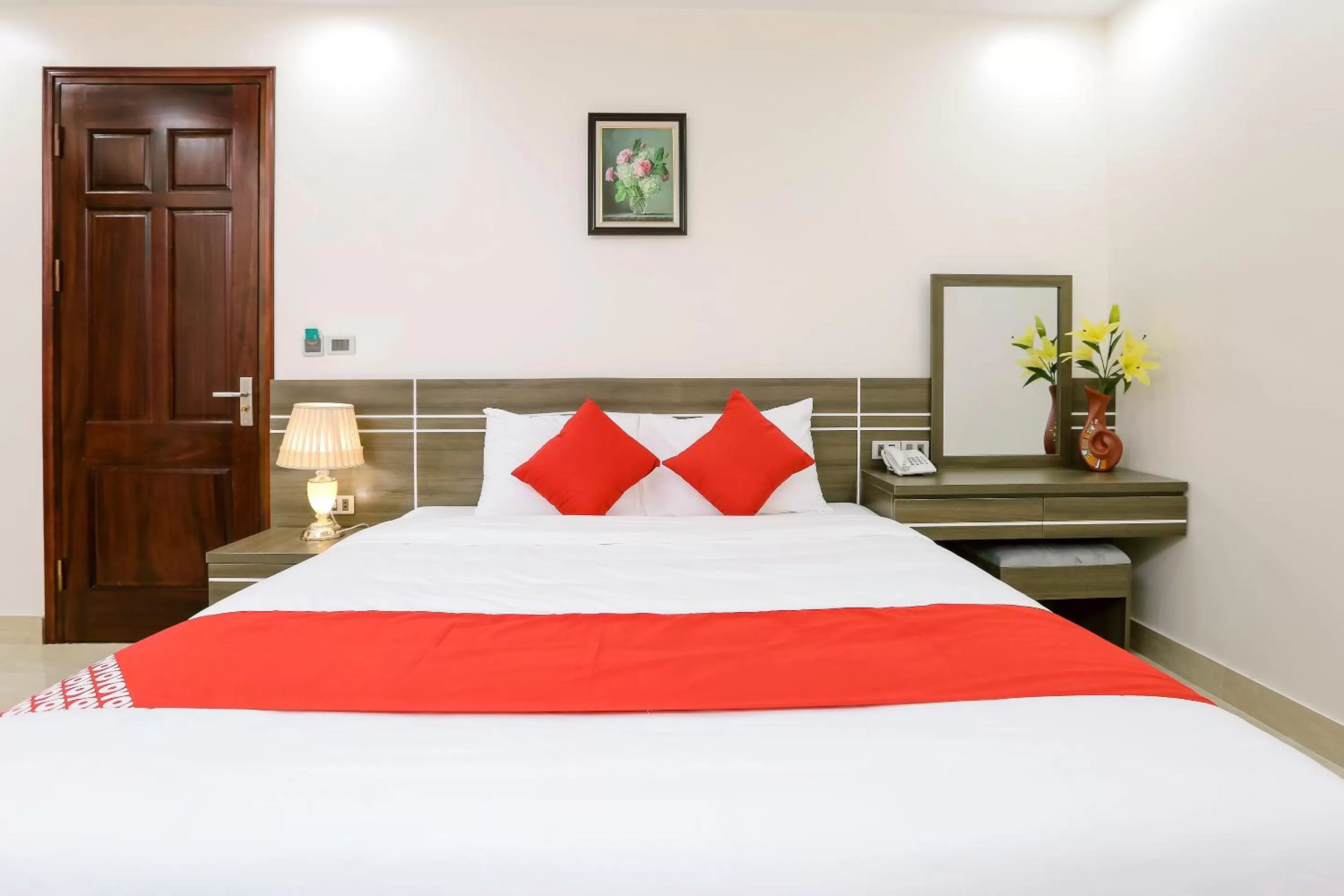 Superior Double Room in MANAROLA Hotel Bãi Cháy