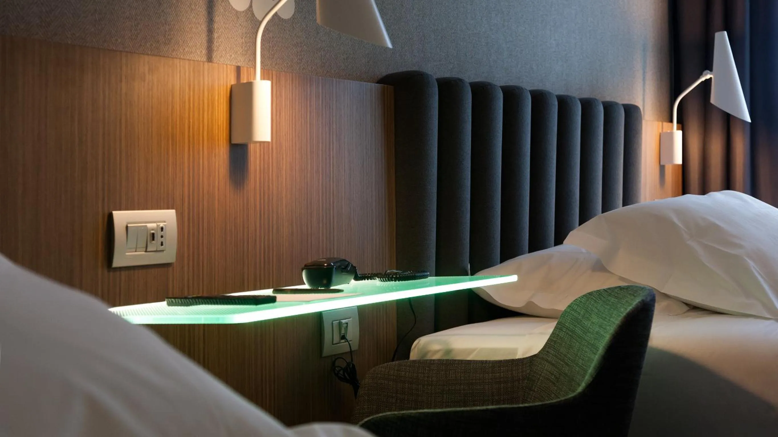 Bedroom, Bed in G Hotel Pescara