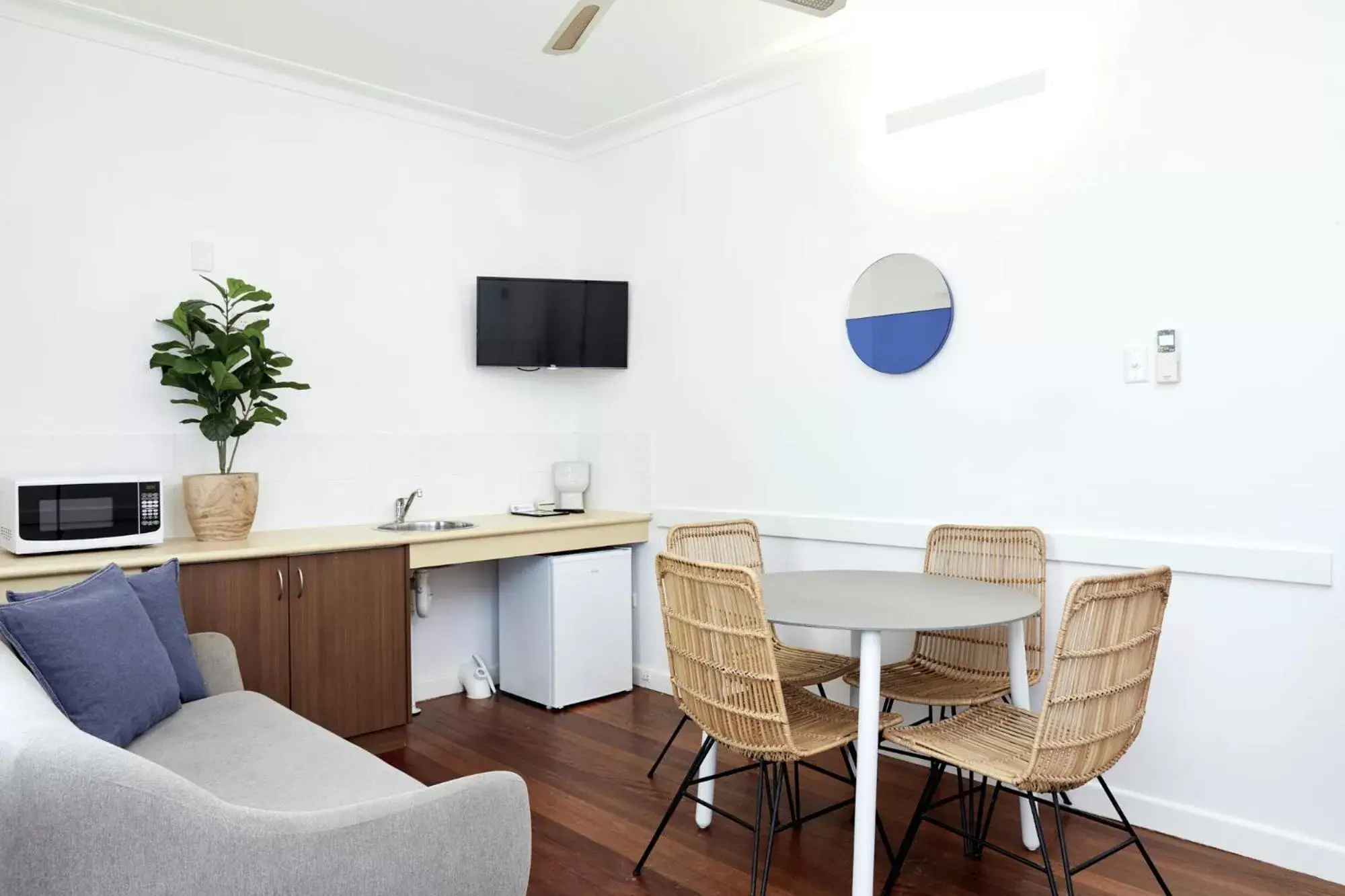 Two-Bedroom Suite in The Sails Motel Brunswick Heads Two-Bedroom Suite in The Sails Motel Brunswick Heads