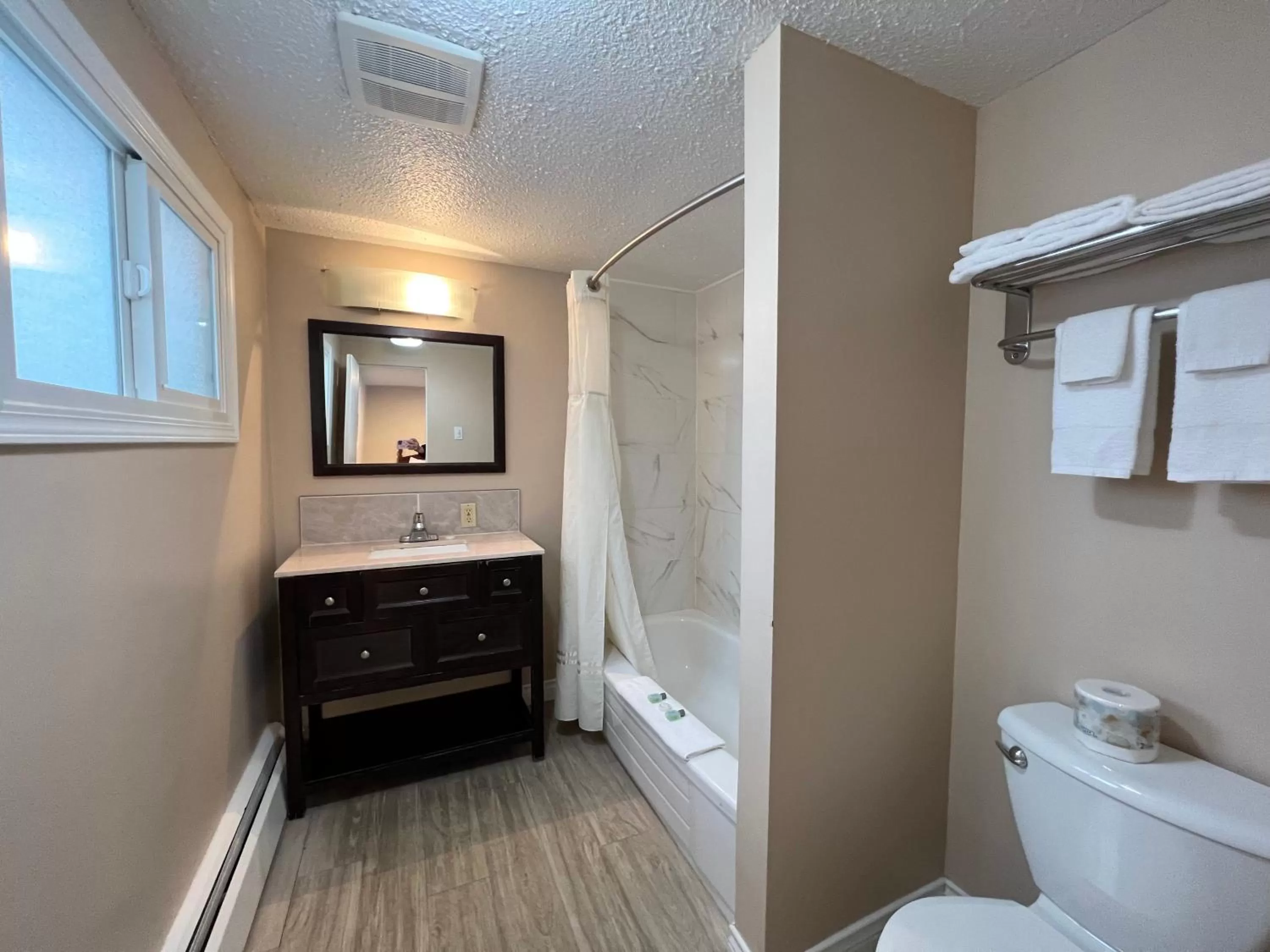 Bathroom in Villa Motel