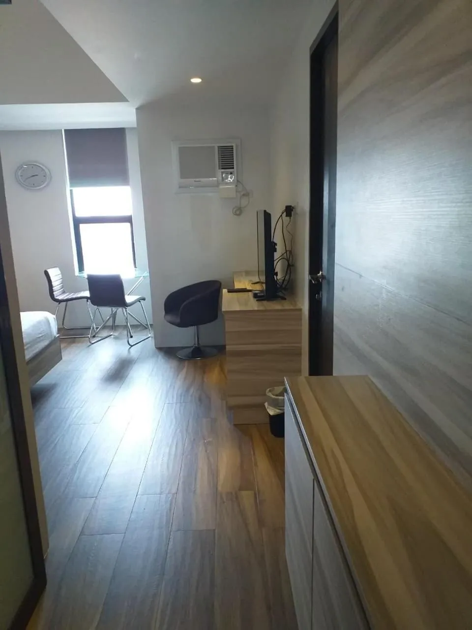 Bedroom in Mabolo Royal Hotel