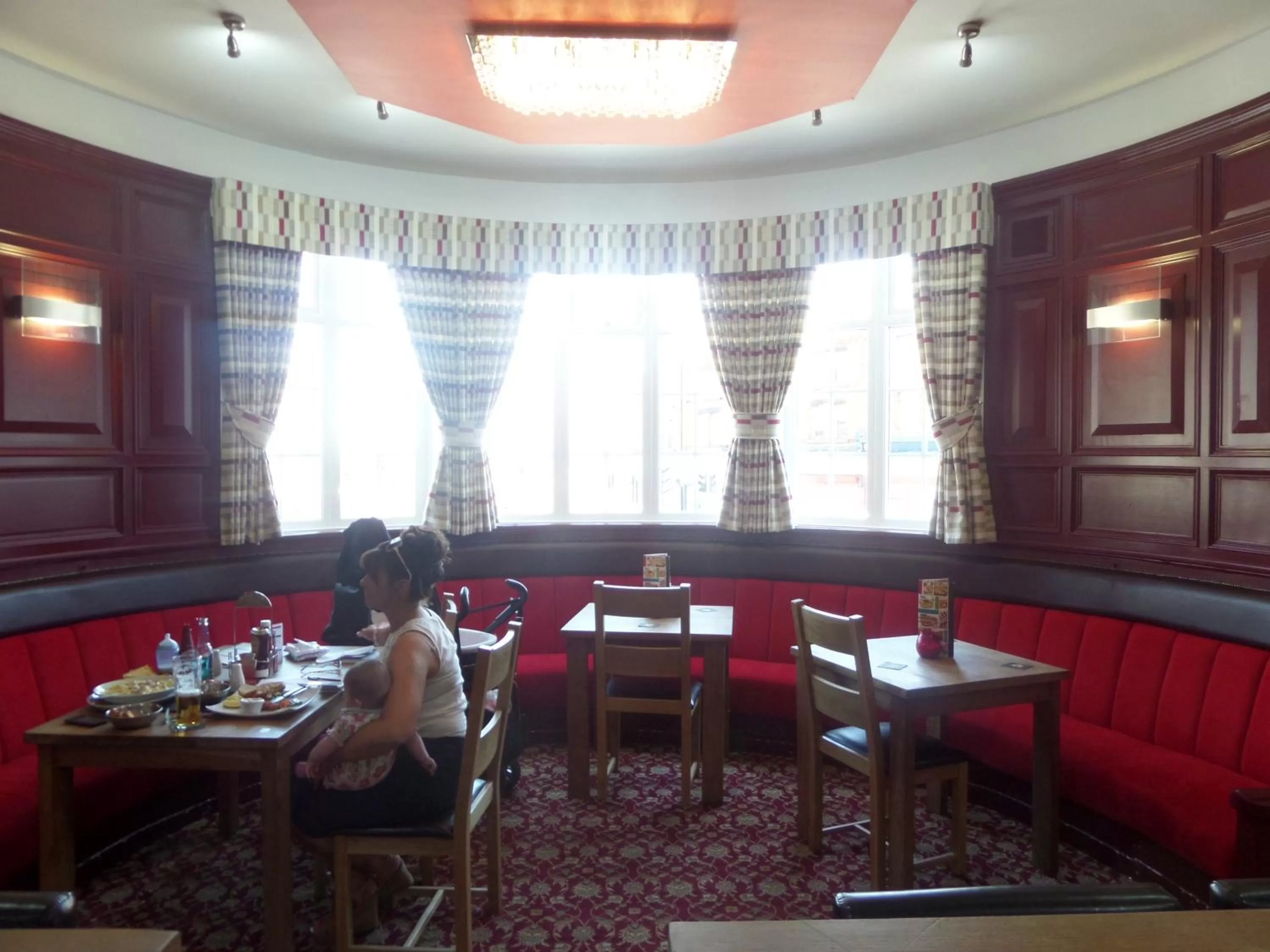 Restaurant/places to eat in The Cabbage Hall Hotel