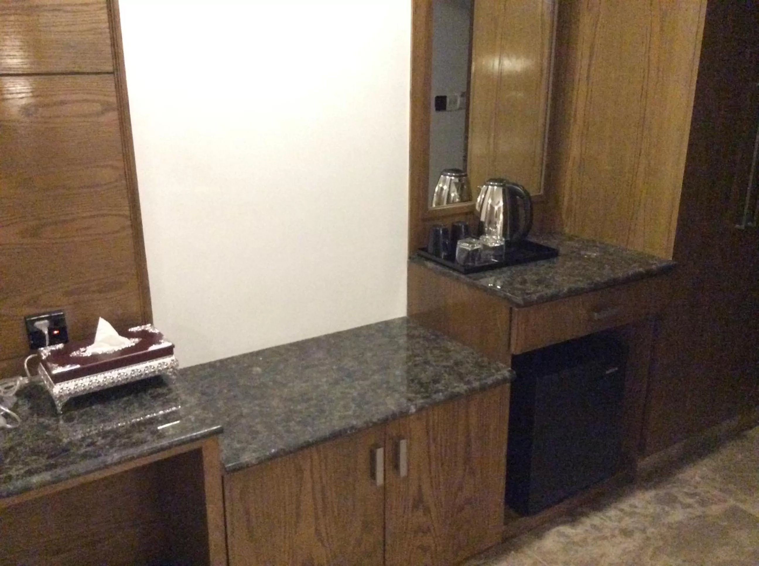 Coffee/tea facilities in Marino Royal Hotel